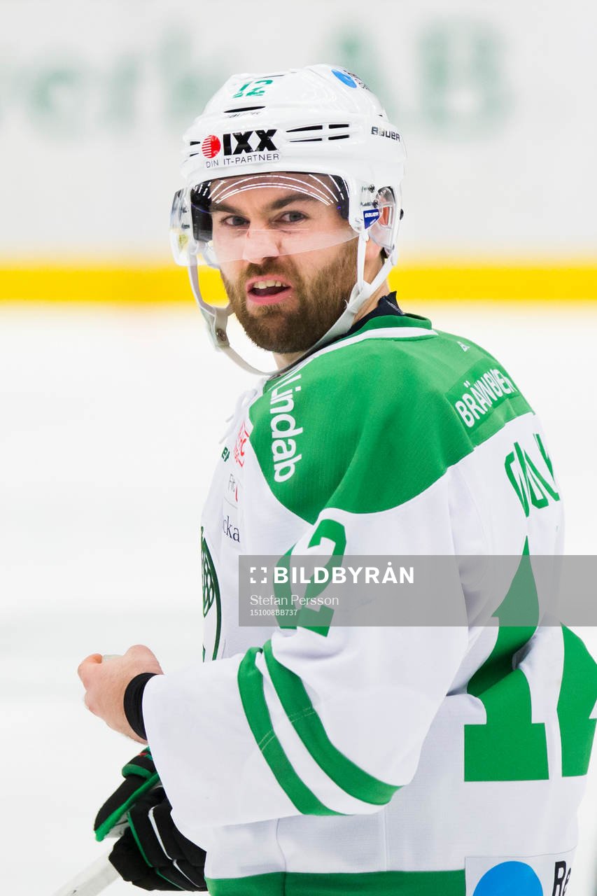 Rögles Jack Connolly grimaserar