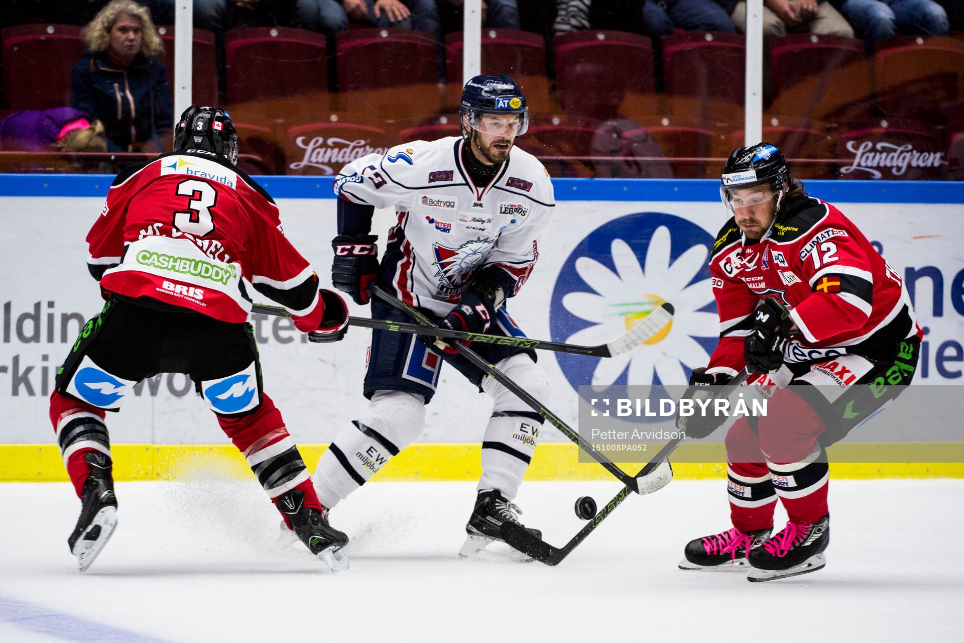 Linköpings Niklas Persson (m) mot Malmö Redhawks Kent