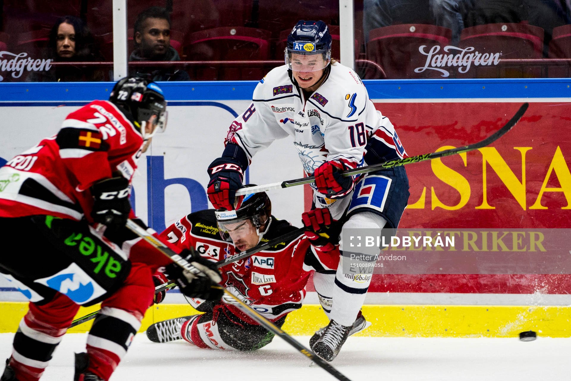 Malmö Redhawks Nils Andersson faller