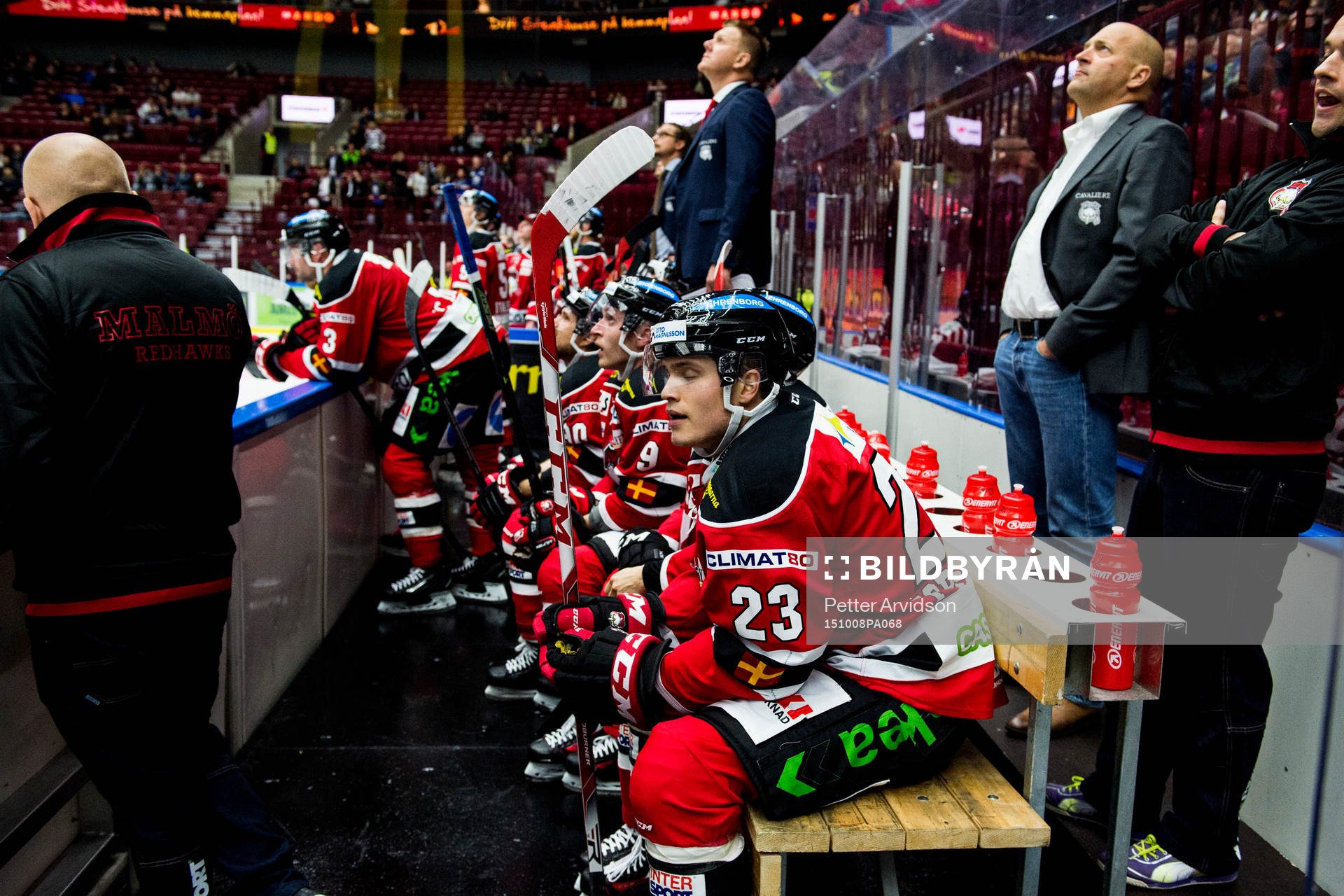 Malmö Redhawks Christoffer Forsberg deppar i båset