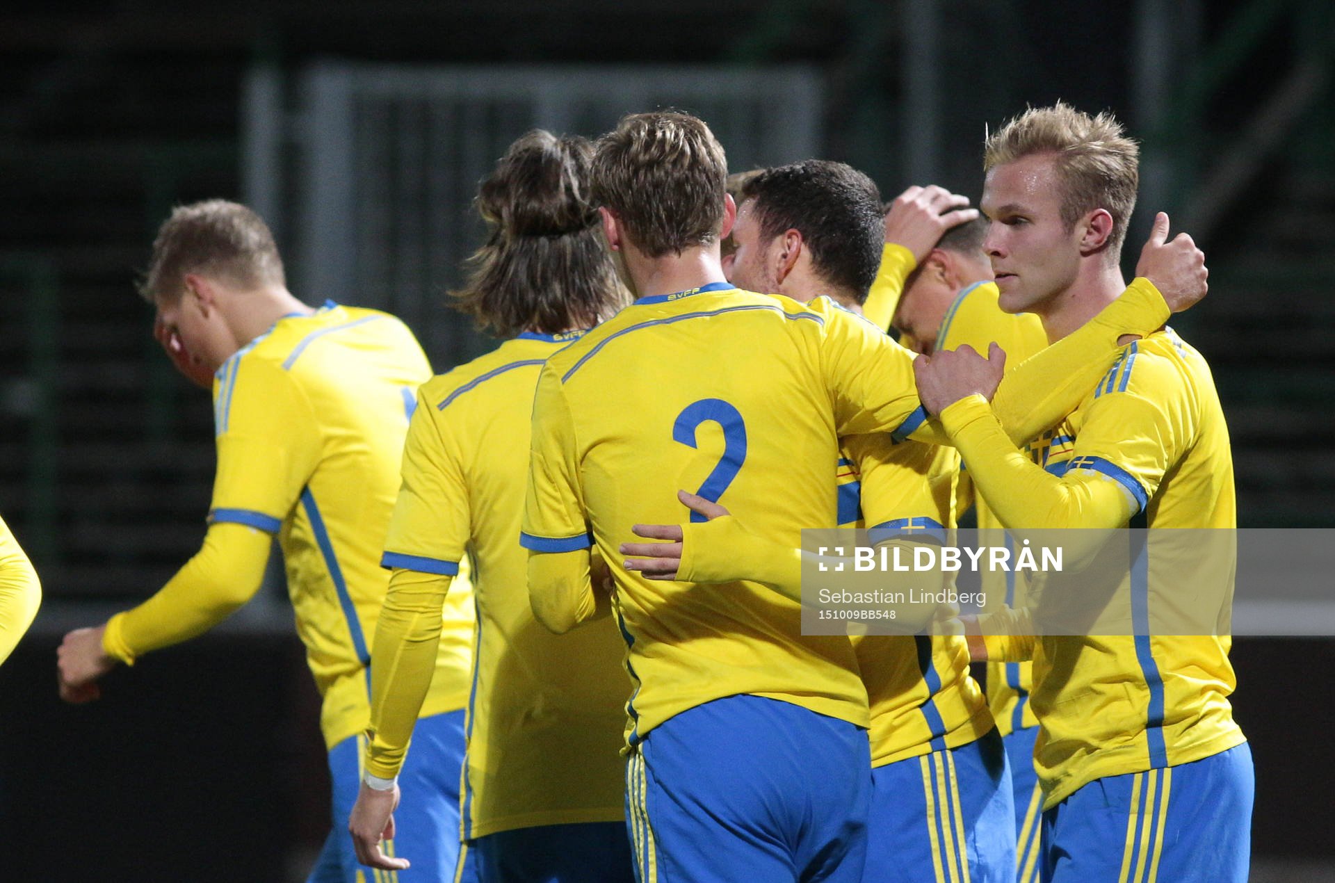 Sveriges Gustav Engvall (th)