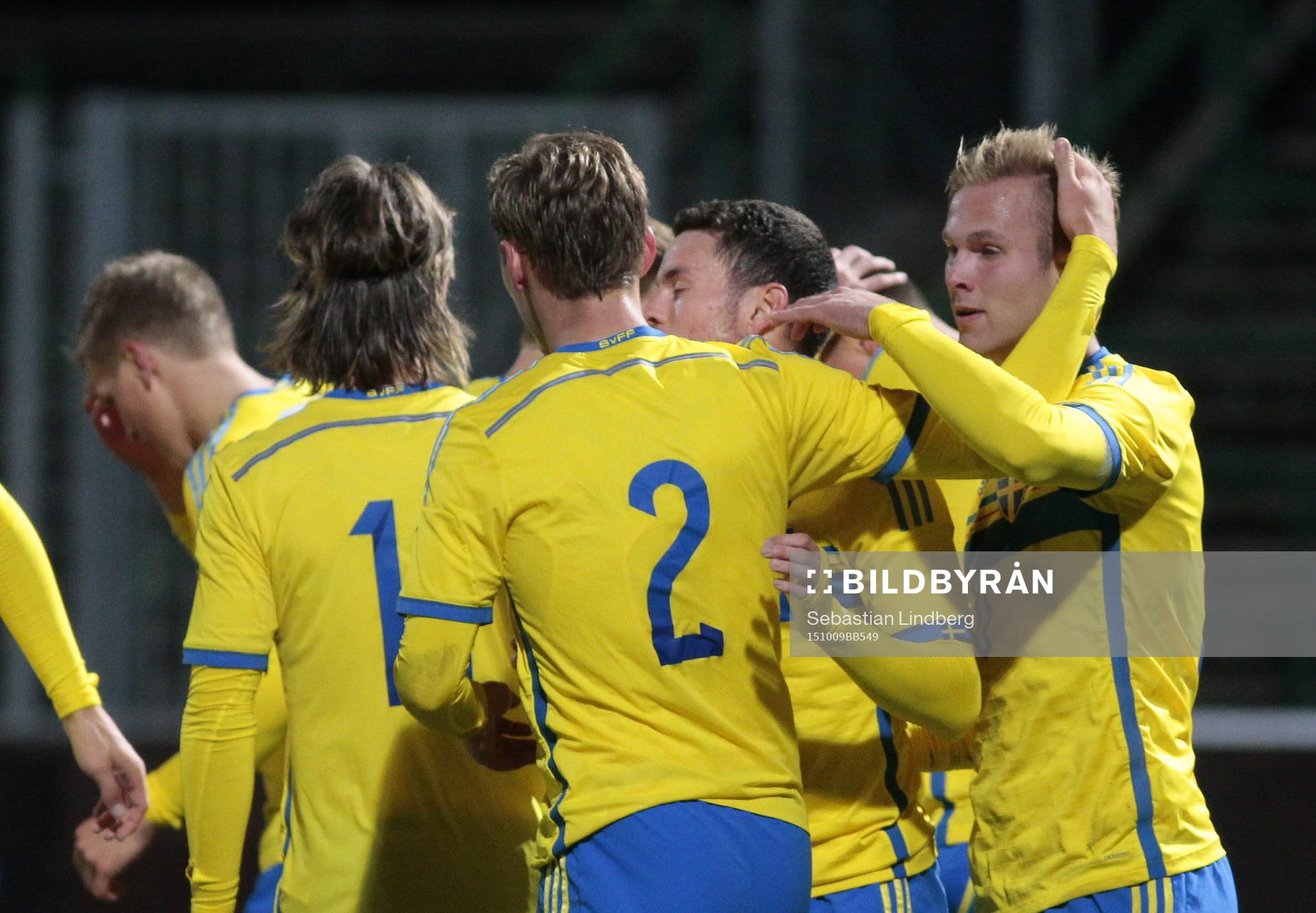 Sveriges Gustav Engvall (th)