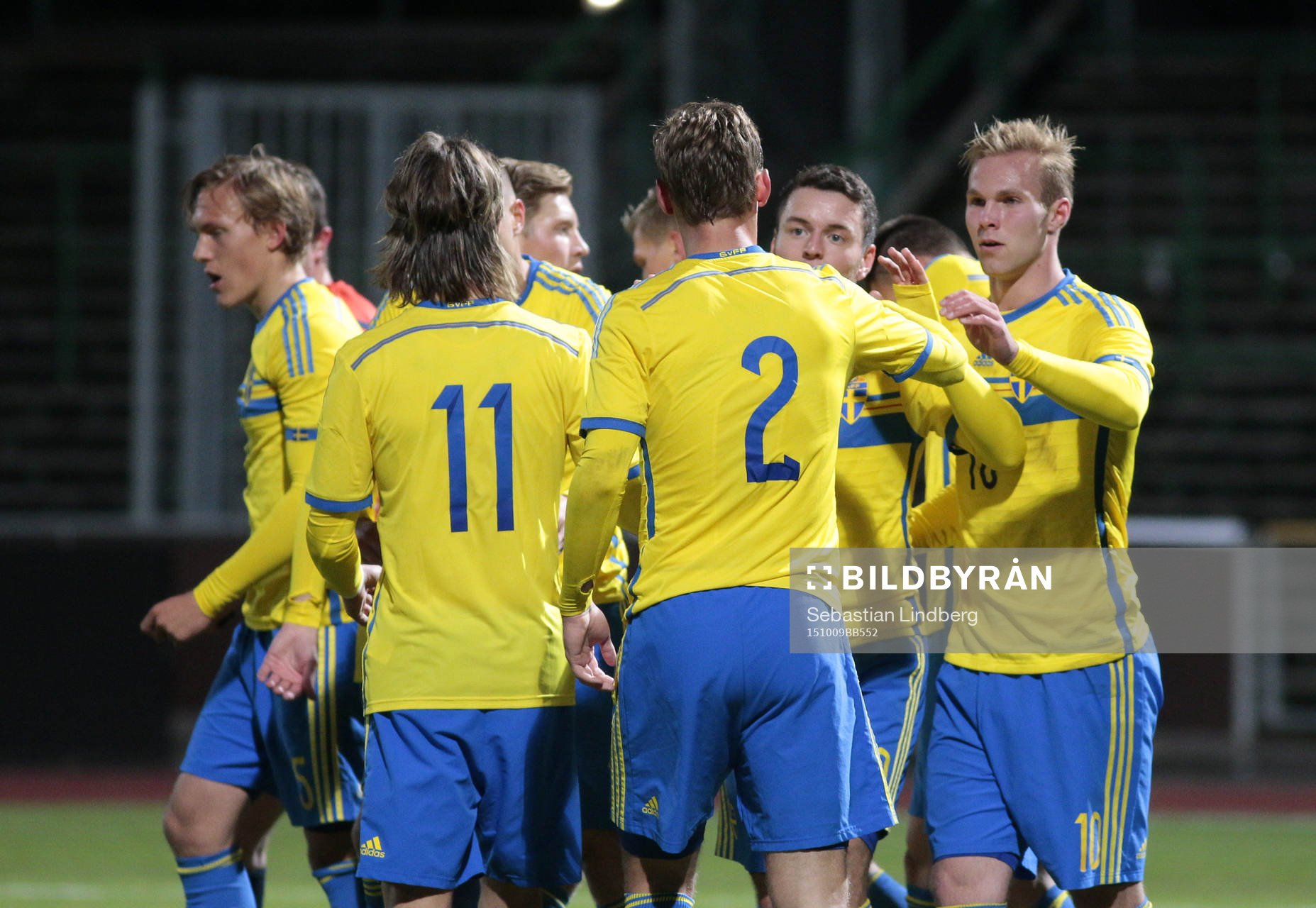 Sveriges Gustav Engvall (th)