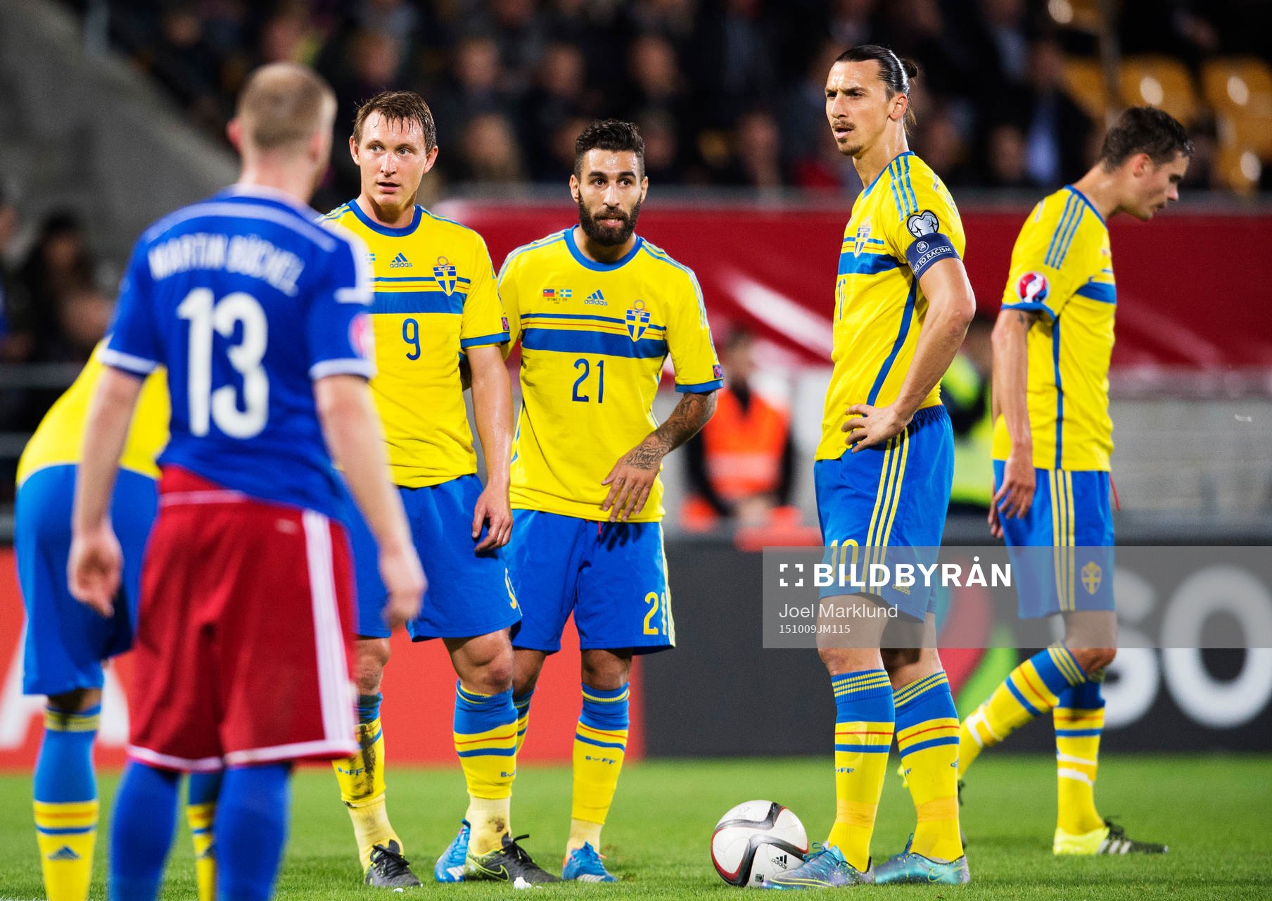 Sveriges Kim Källström, Jimmy Durmaz och Zlatan