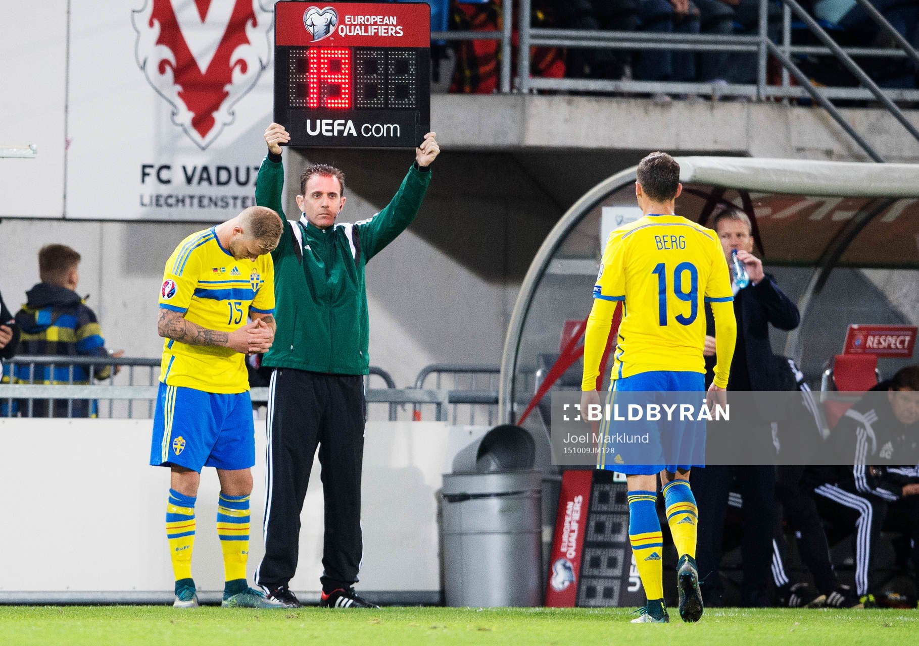 Sveriges John Guidetti byts in istället för Marcus Berg