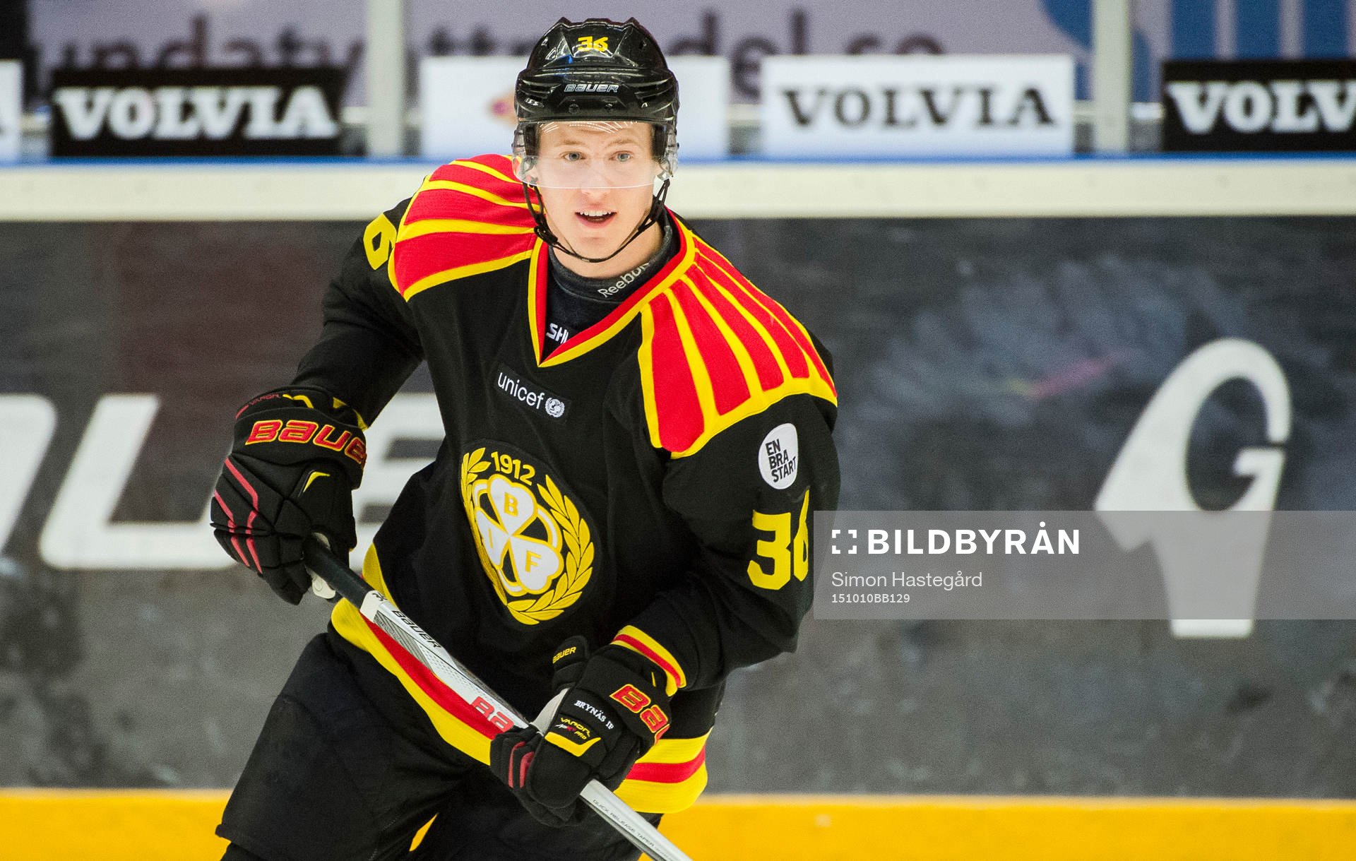 Brynäs Linus Ölund före ishockeymatchen i SHL mellan
