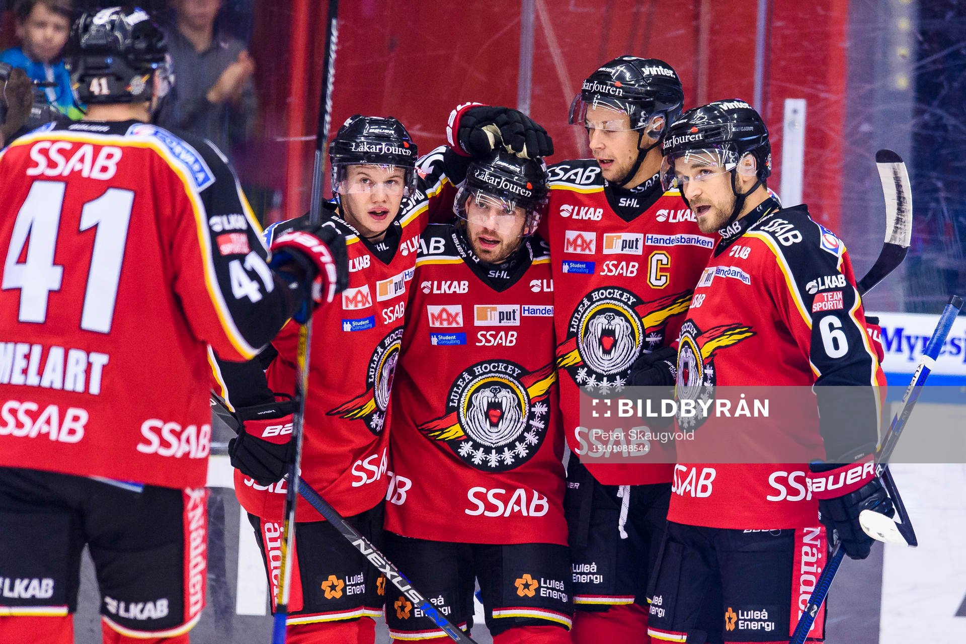 Luleås Jacob Micflikier(m) jublar
