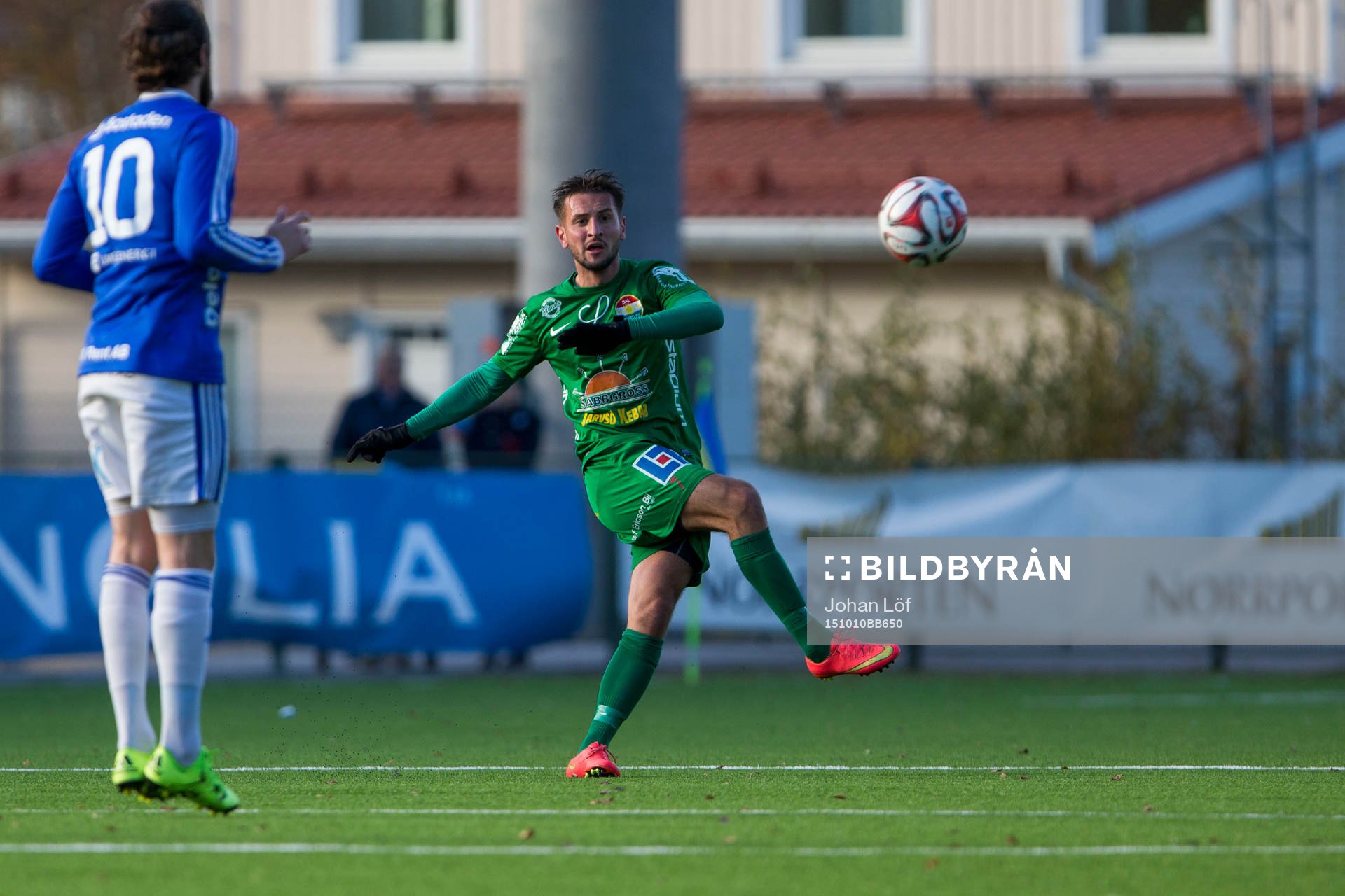 Dalkurds Armin Tankovic under fotbollsmatchen i division 1 norra  mellan Umeå och Dalkurd den 10 oktober 2015 i Umeå.