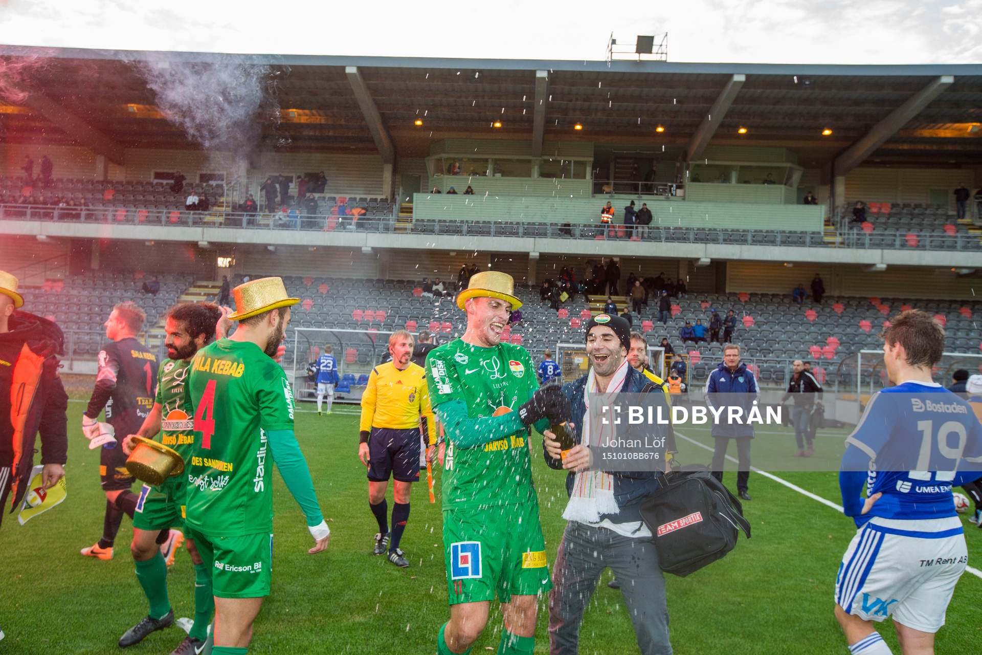 Dalkurds Erik Törnros med supporter
