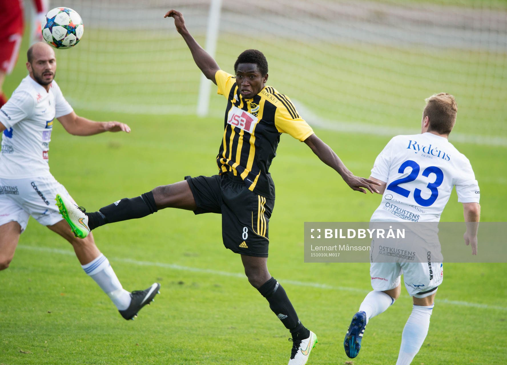 IFK Hässleholms Mamudu Moro i matchen i division 2 mellan