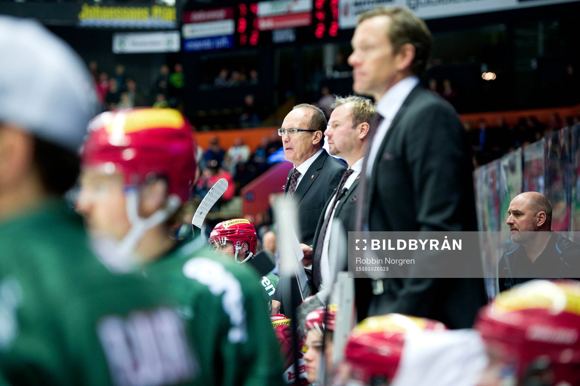 Modos tränare Larry Huras, Henrik Gradin och Jan-Axel
