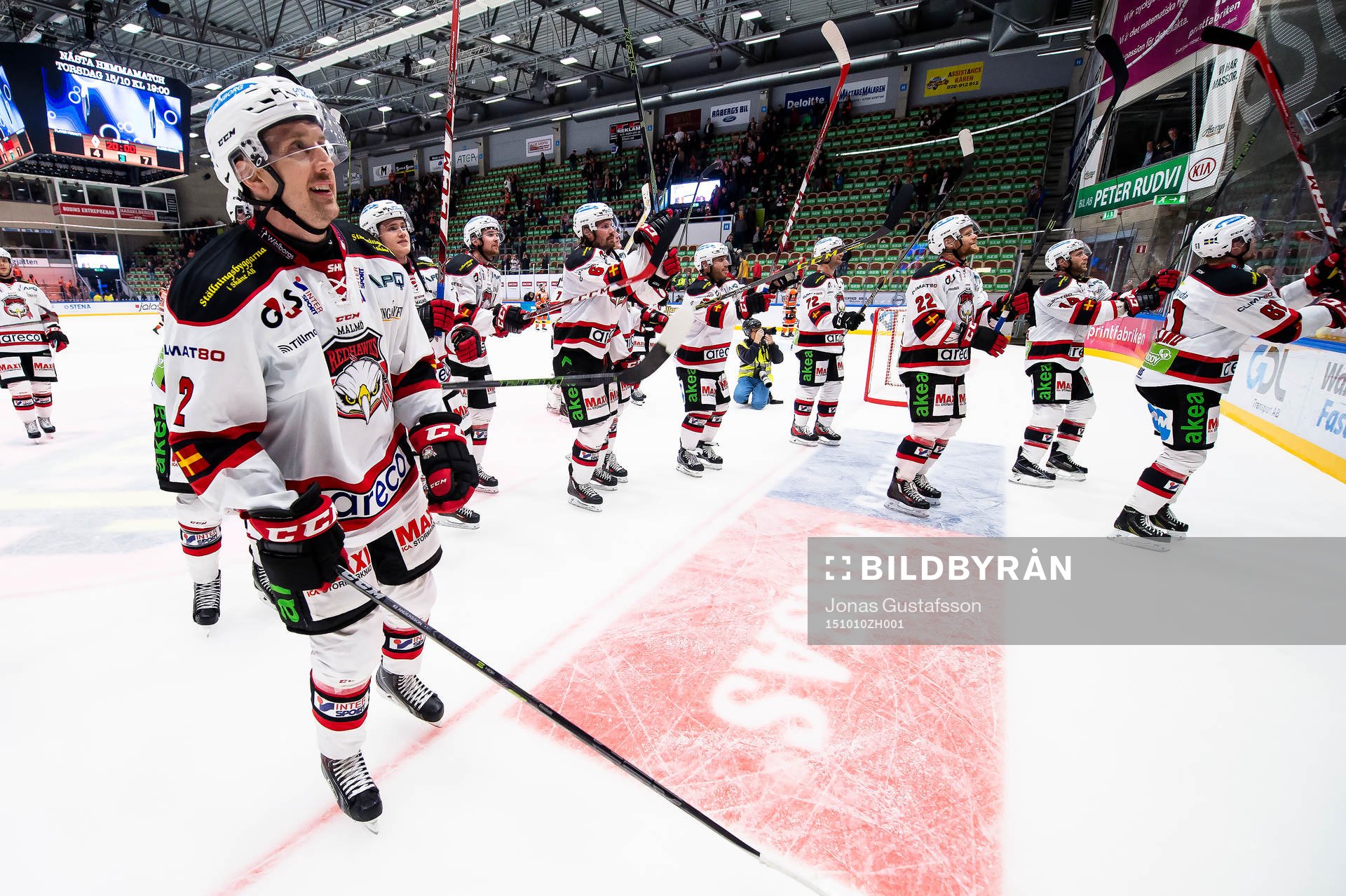 Malmö Redhawks lag tackar sina supportrar