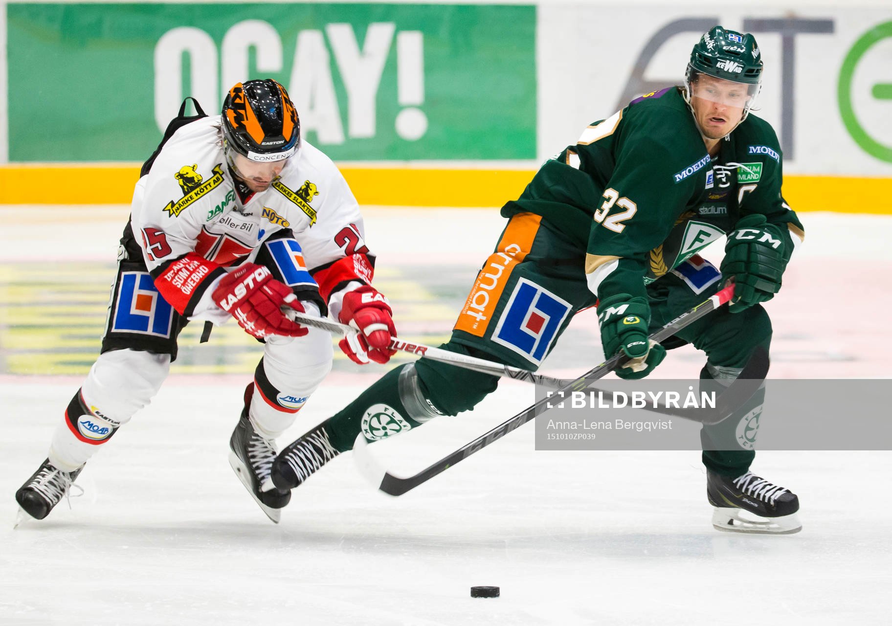 Örebros Martin Johansson och Färjestads Magnus Nygren i