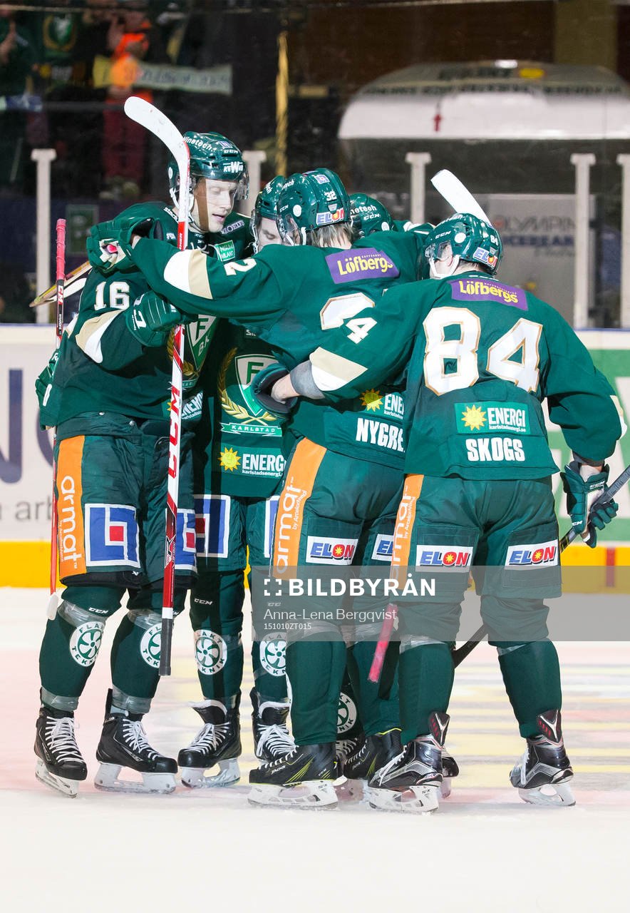 Färjestads Mikael Johansson (ej i bild) firar mål 2-1
