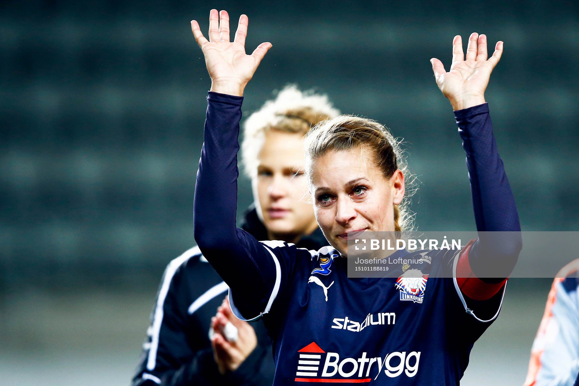 Linköpings Charlotte Rohlin tackas av