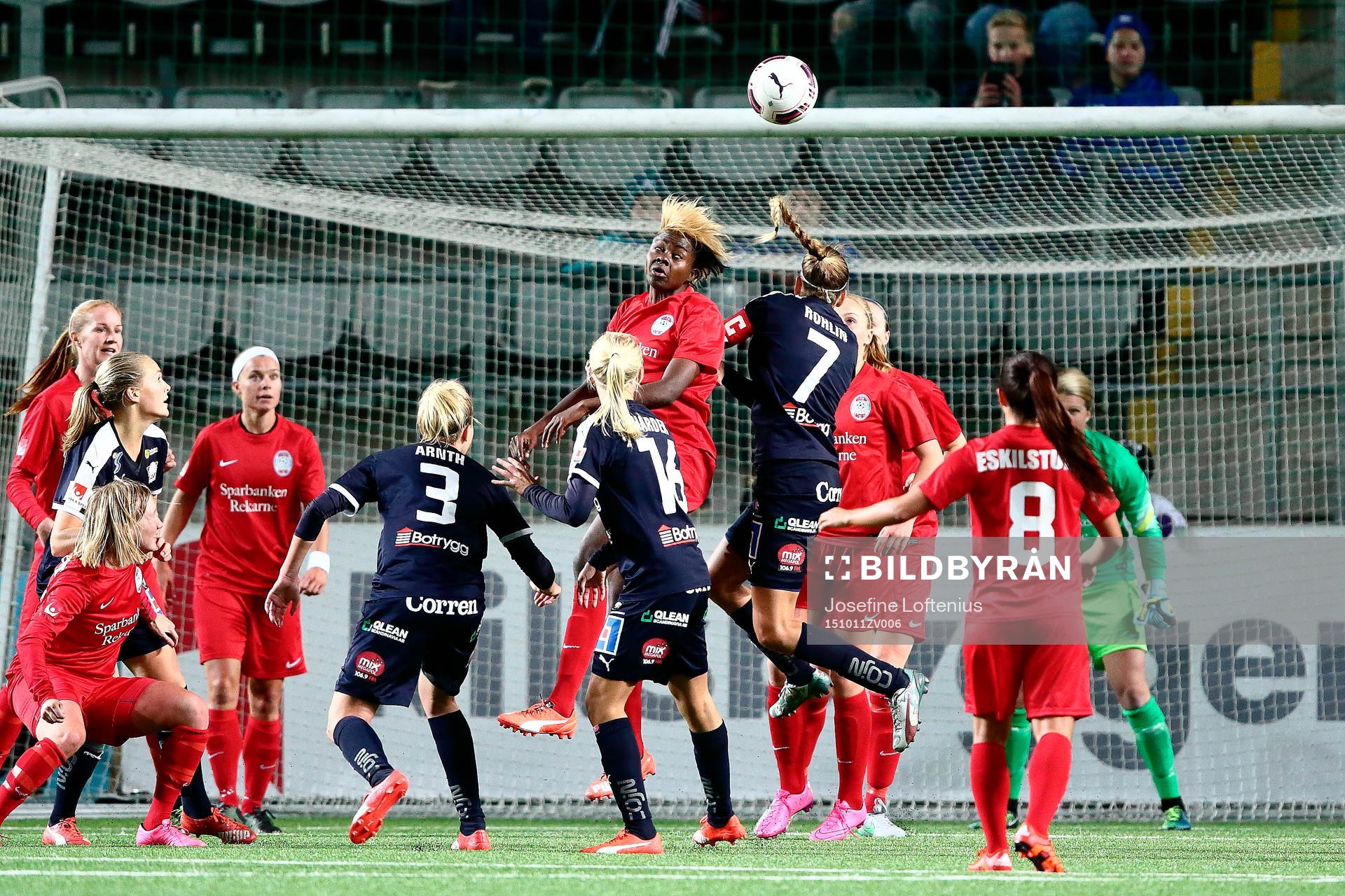 Eskilstunas Gaelle Enganamouit och Linköpings Charlotte