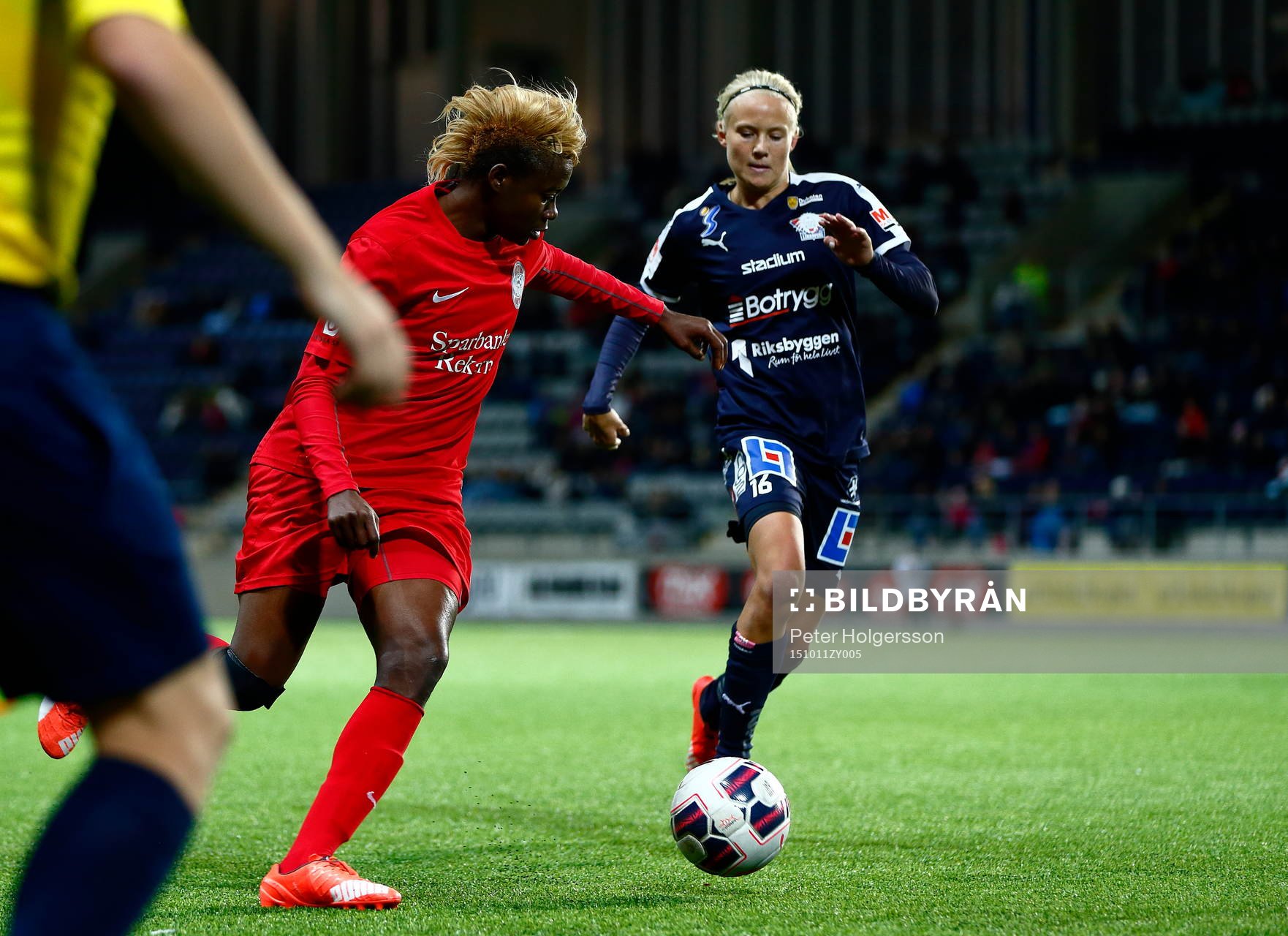 Eskilstunas Gaelle Enganamouit och Linköpings Pernille