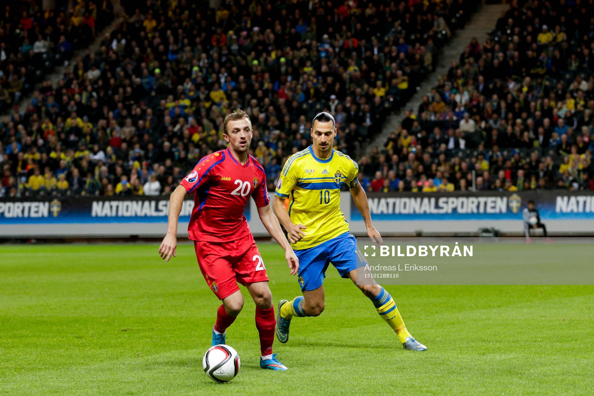 Moldaviens Alexandru Vremea och Sveriges Zlatan Ibrahimovic