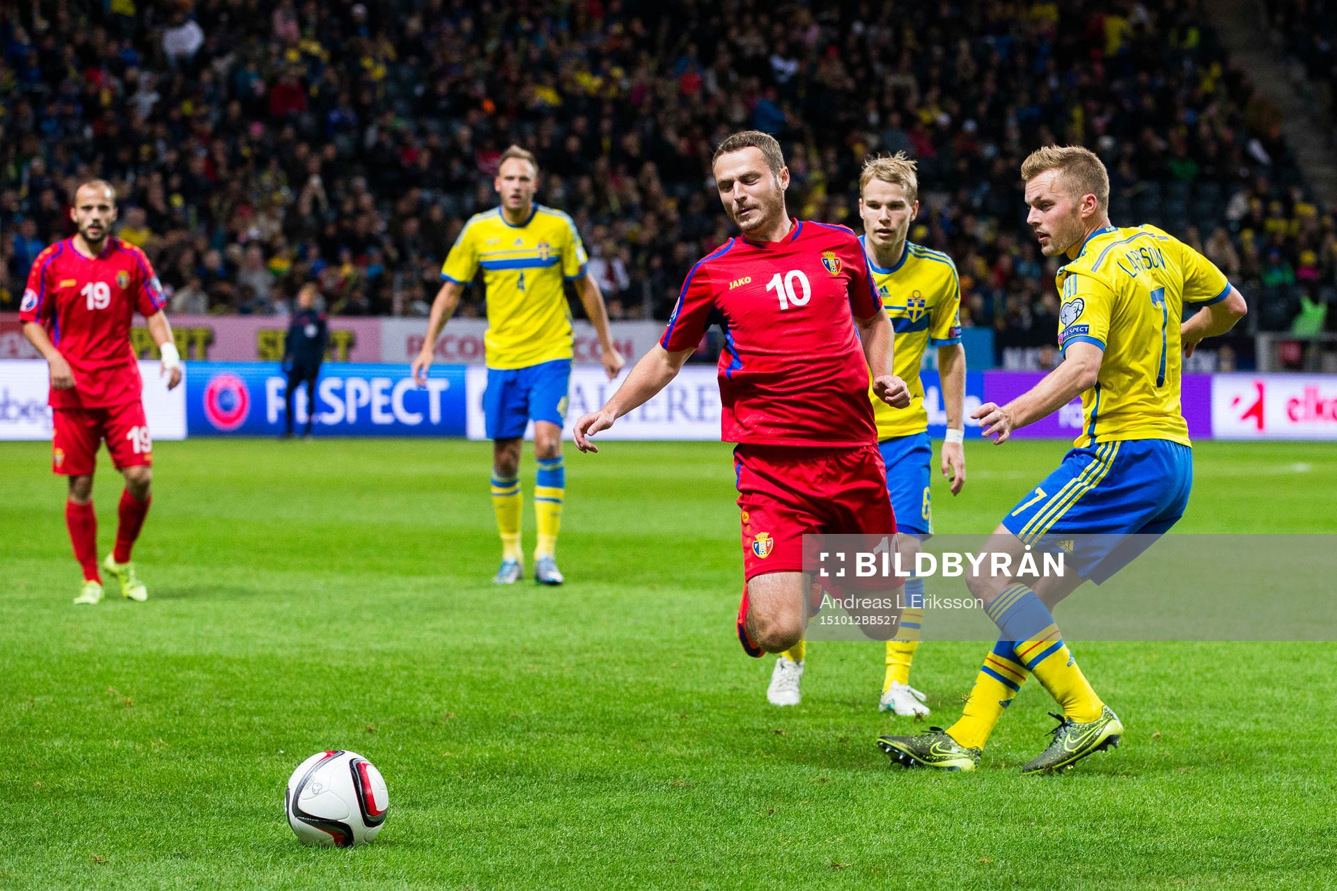Moldaviens Alexandru Antoniuc och Sveriges Sebastian Larsson