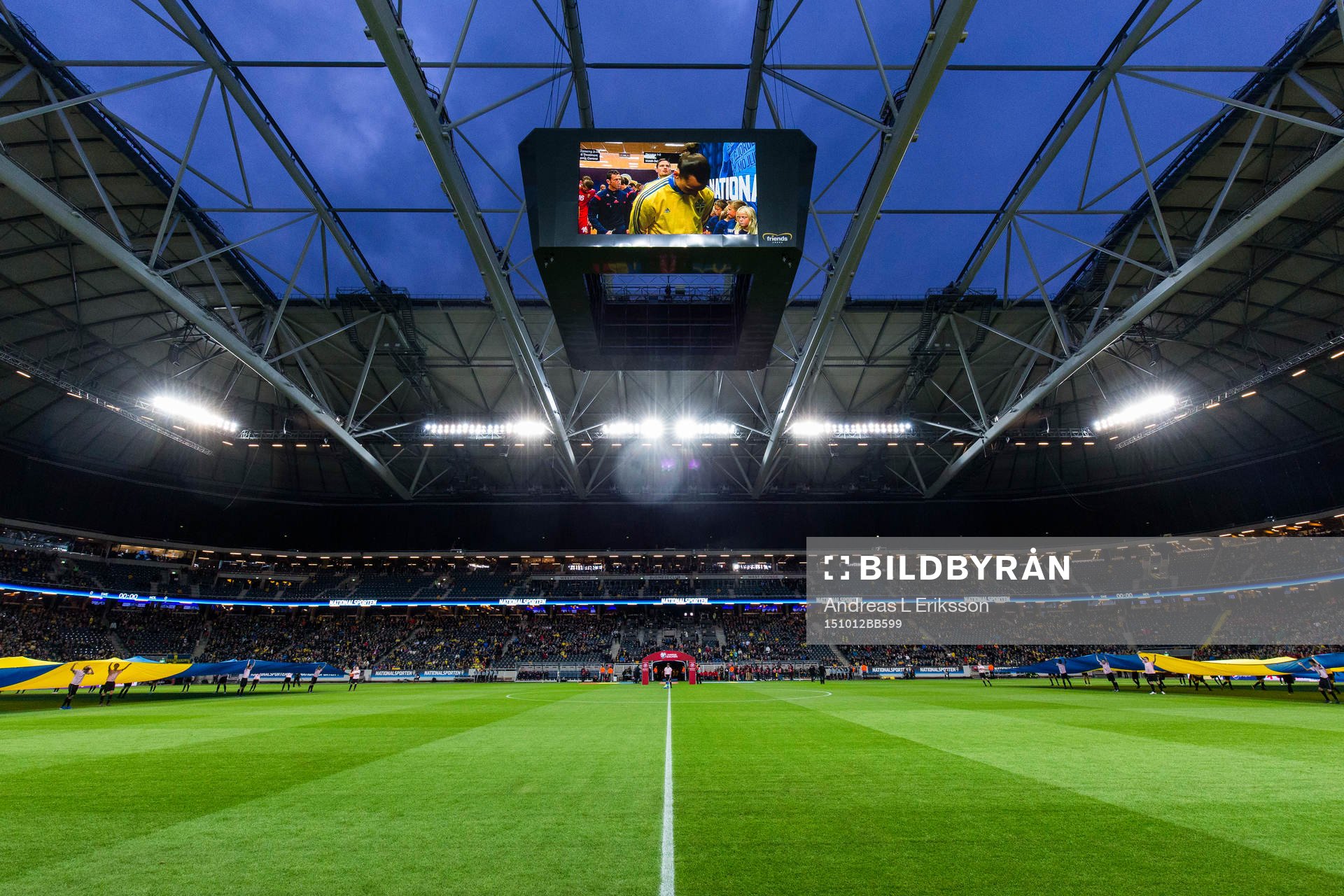 Generell vy över Friends Arena innan fotbollsmatchen i