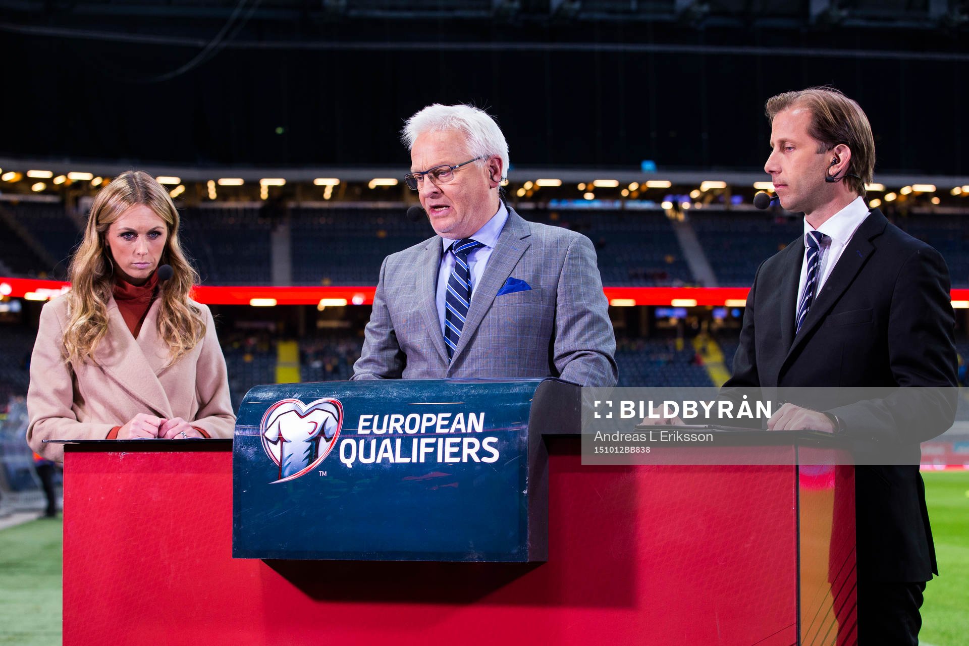 s Karin Frick, Hans Backe och Simon Bank innan