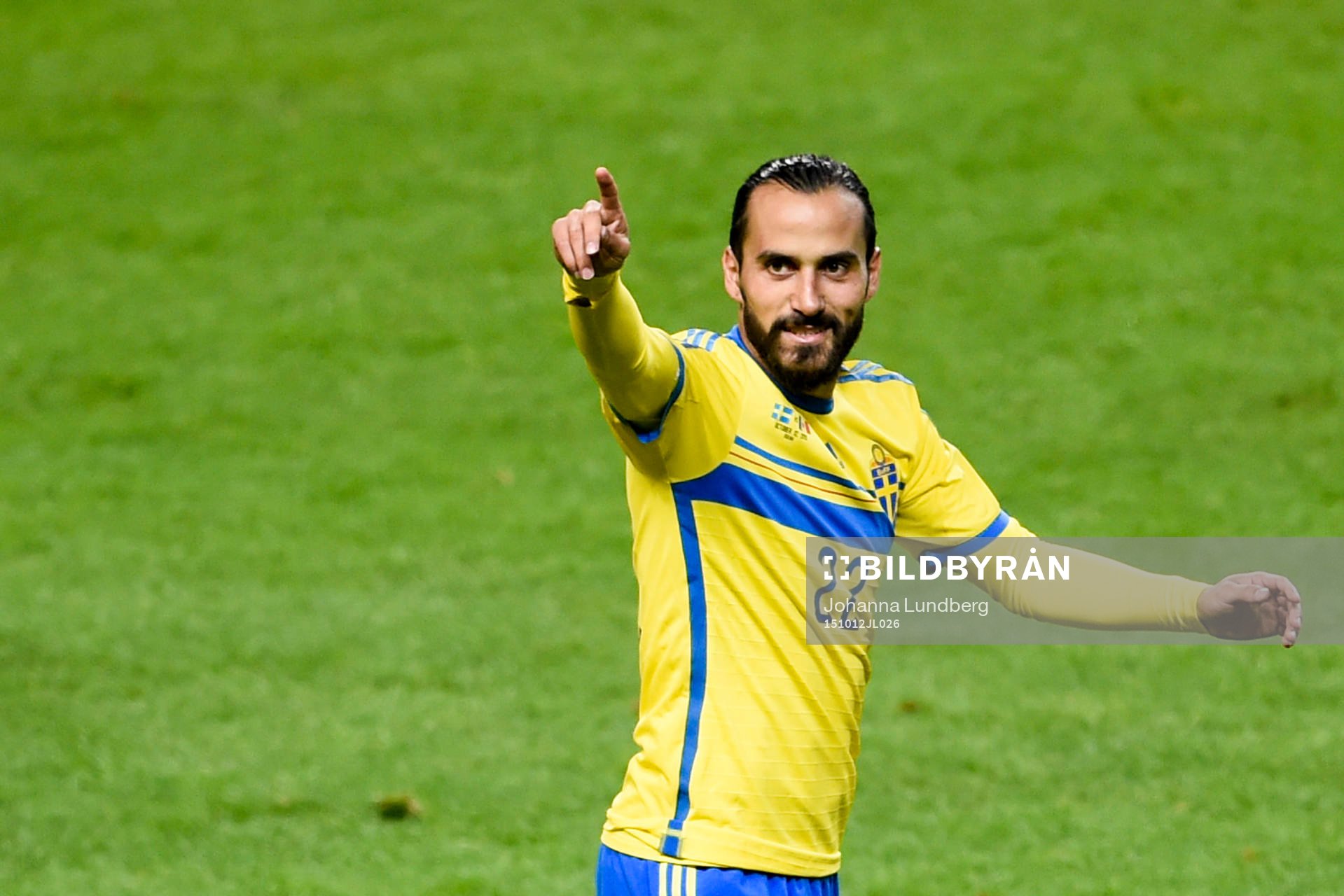 Sveriges Erkan Zengin jublar