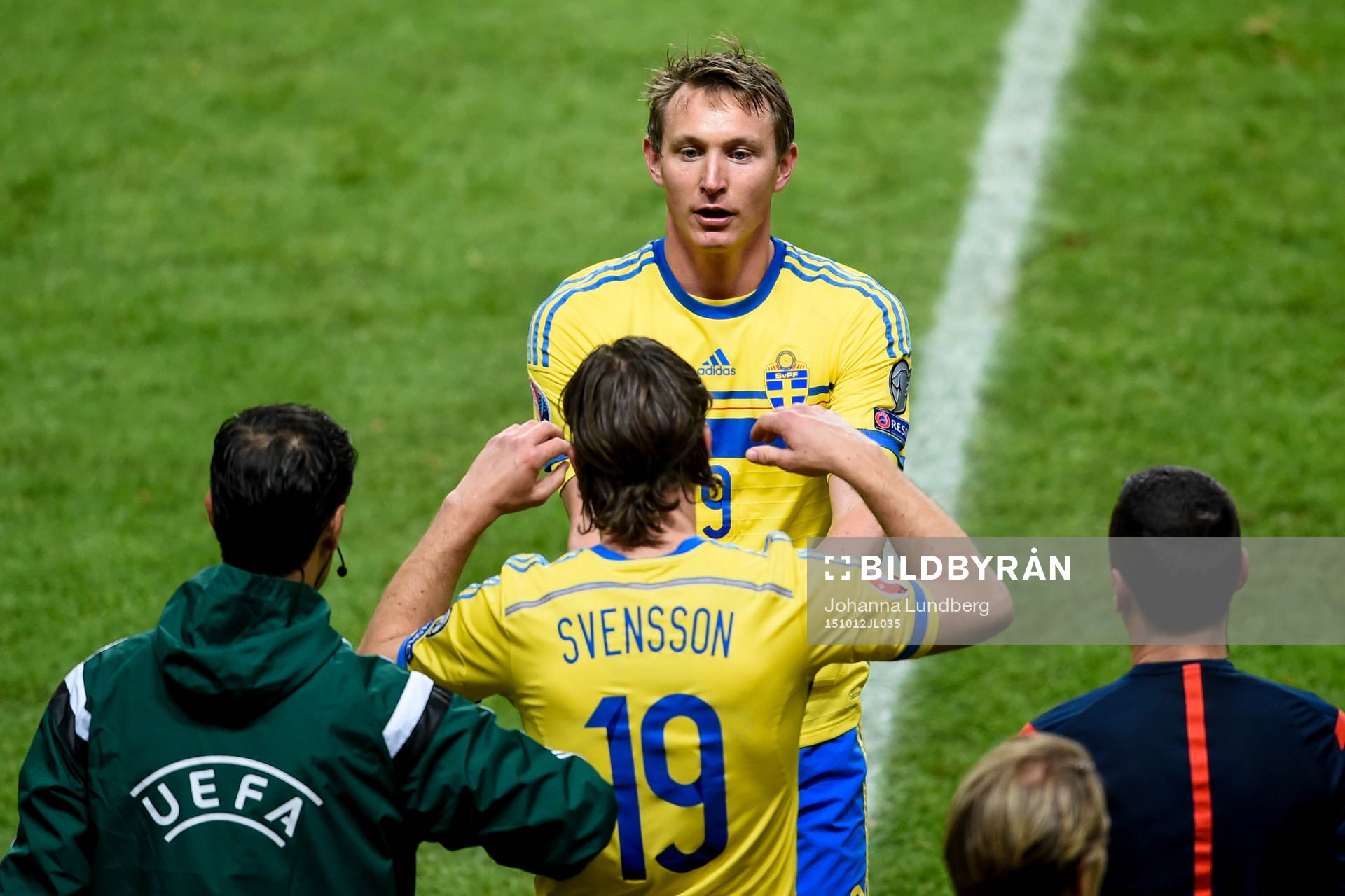 Sveriges Kim Källström byts ut och in kommer Gustav
