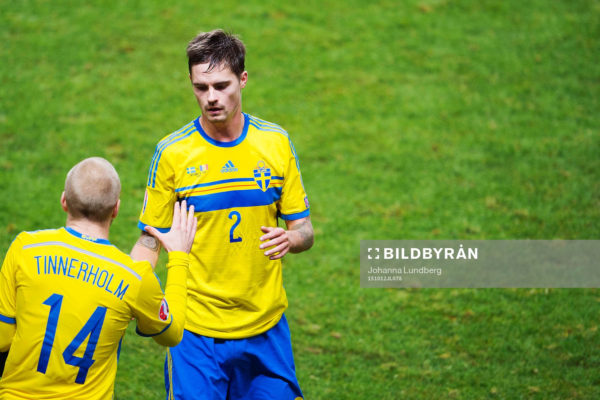 Sveriges Mikael Lustig byts ut mot Sveriges Anton Tinnerholm