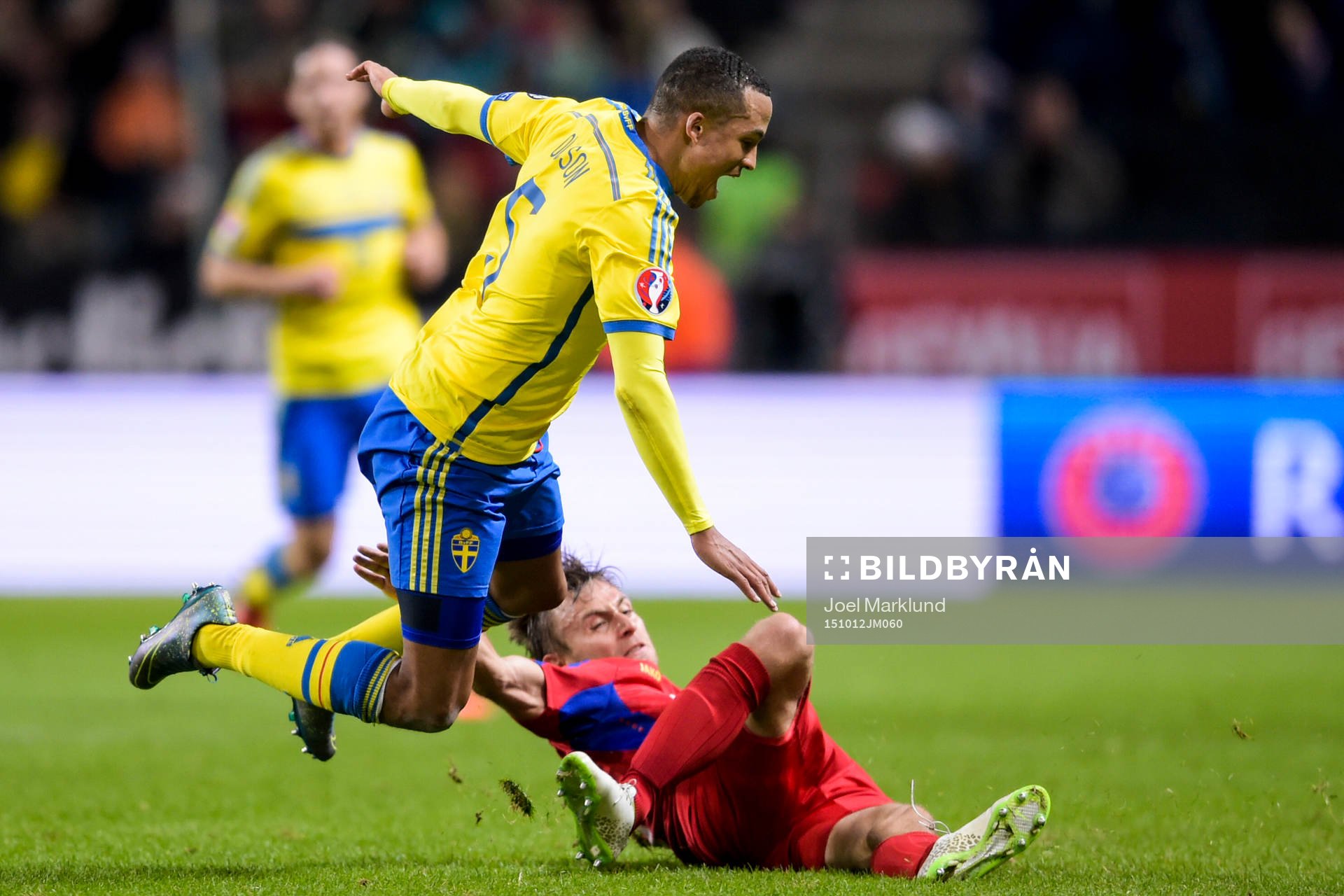 Sveriges Martin Olsson fälls av Moldaviens Ion Jardan