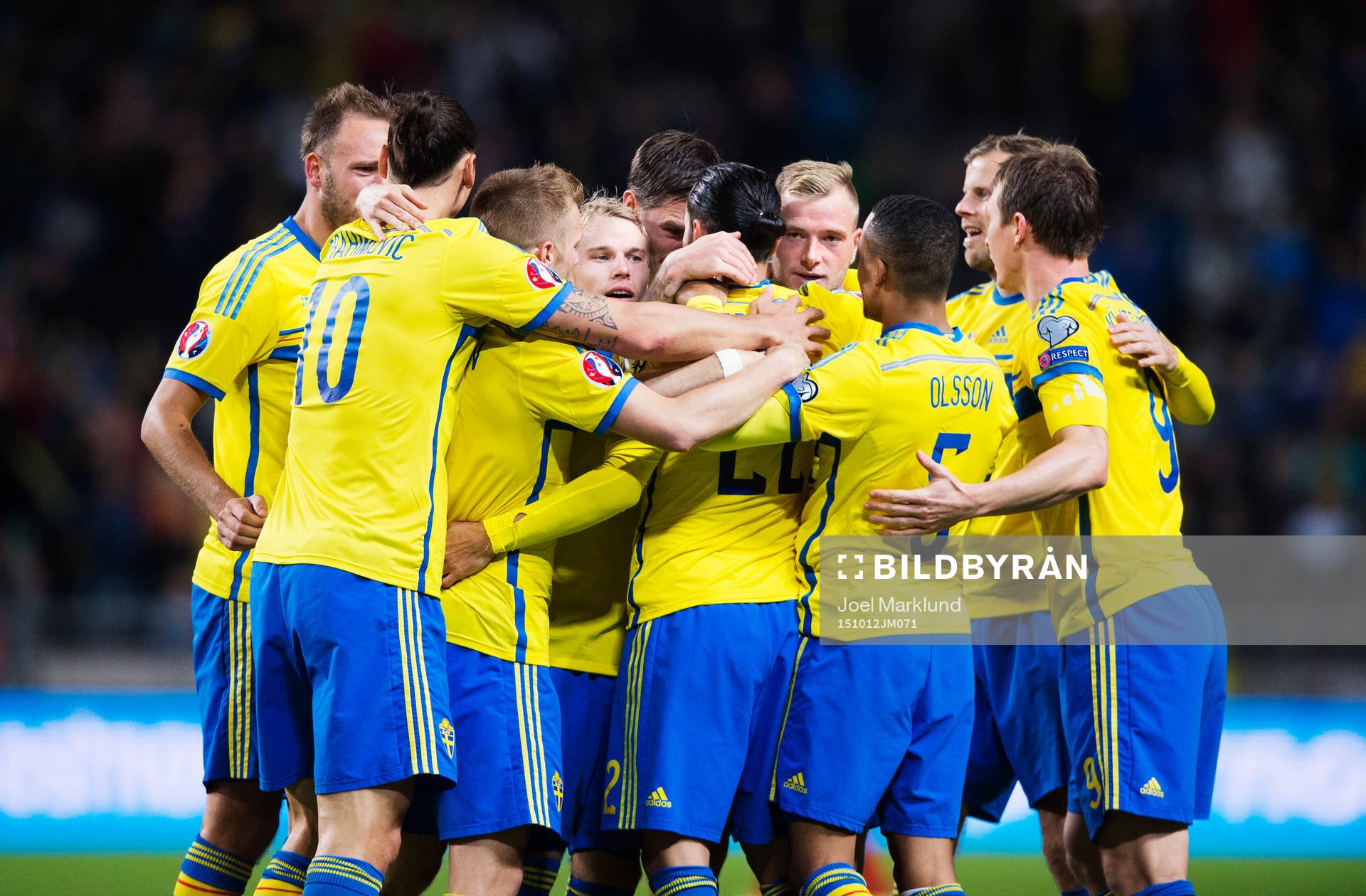 Sveriges Erkan Zengin jublar