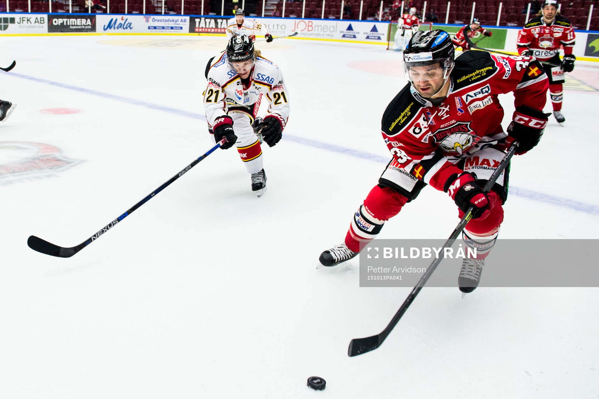 Luleås Emil Sylvegård och Malmö Redhawks Eric Himelfarb