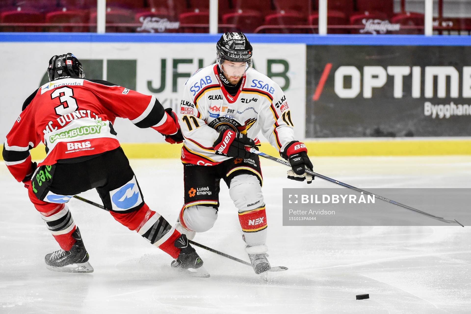 Malmö Redhawks Kent McDonell och Luleås Jacob Micflikier