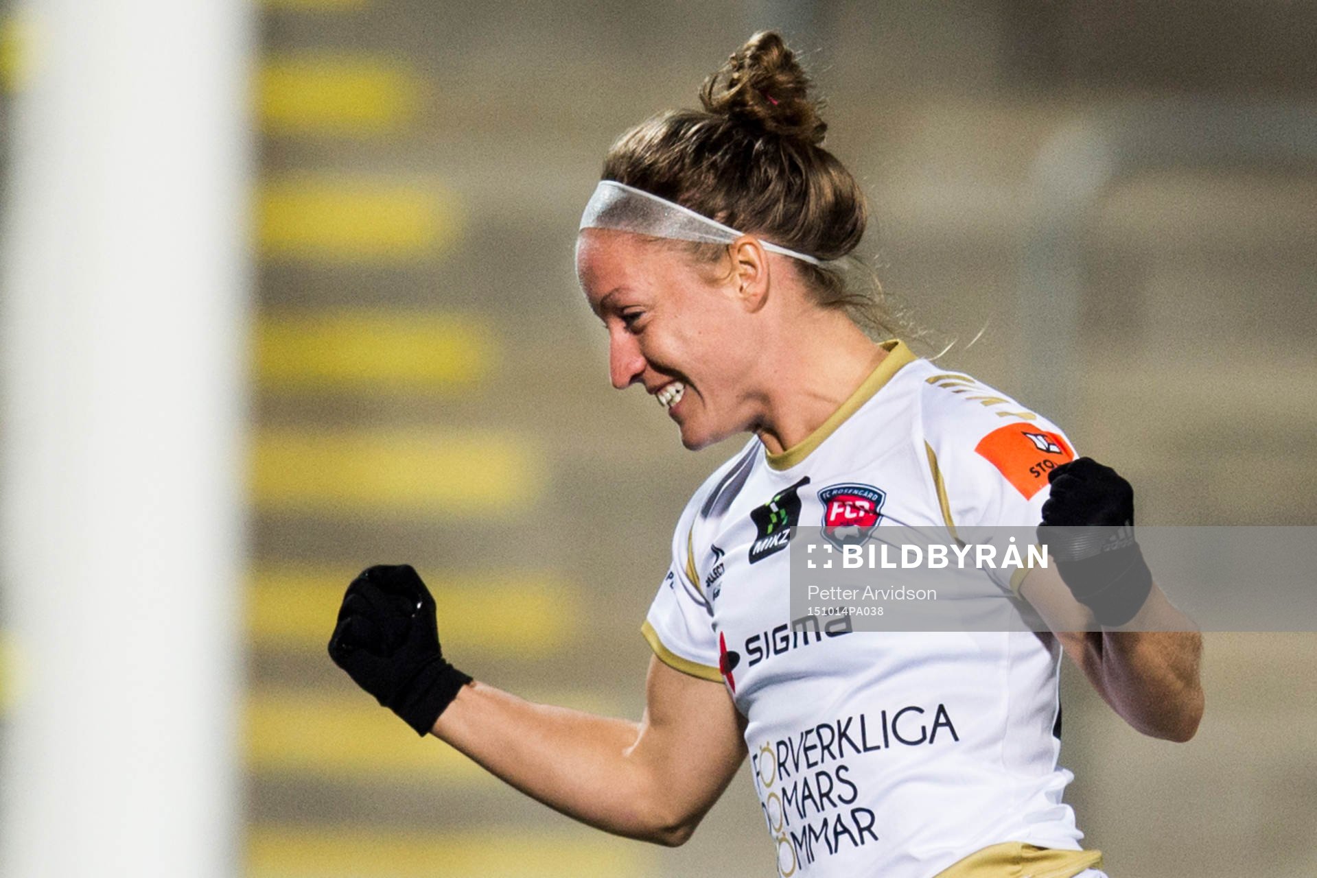 Rosengårds Josee Belanger jublar