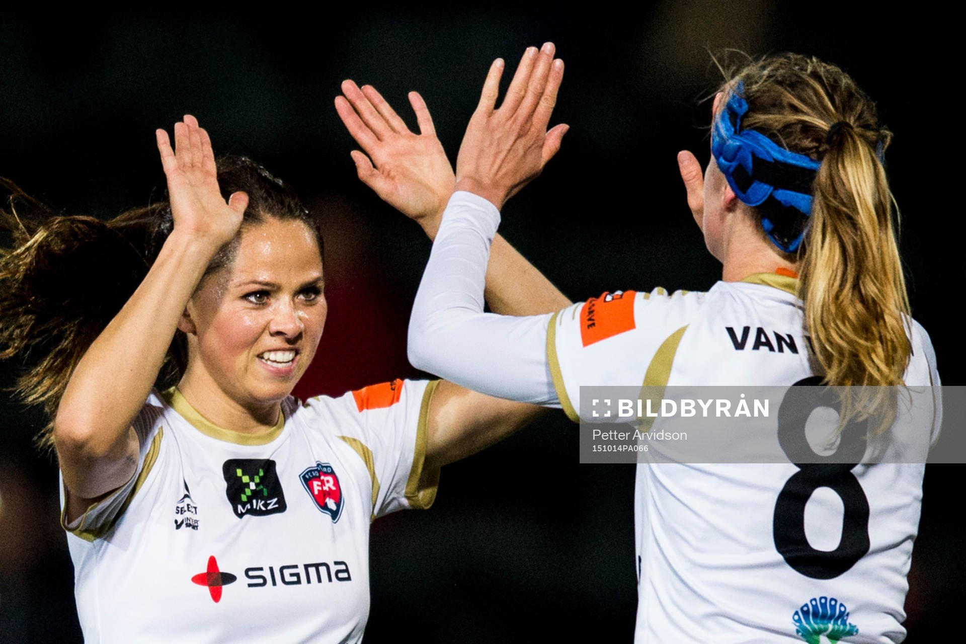 Rosengårds Sara Björk Gunnarsdottir och Josee Belanger