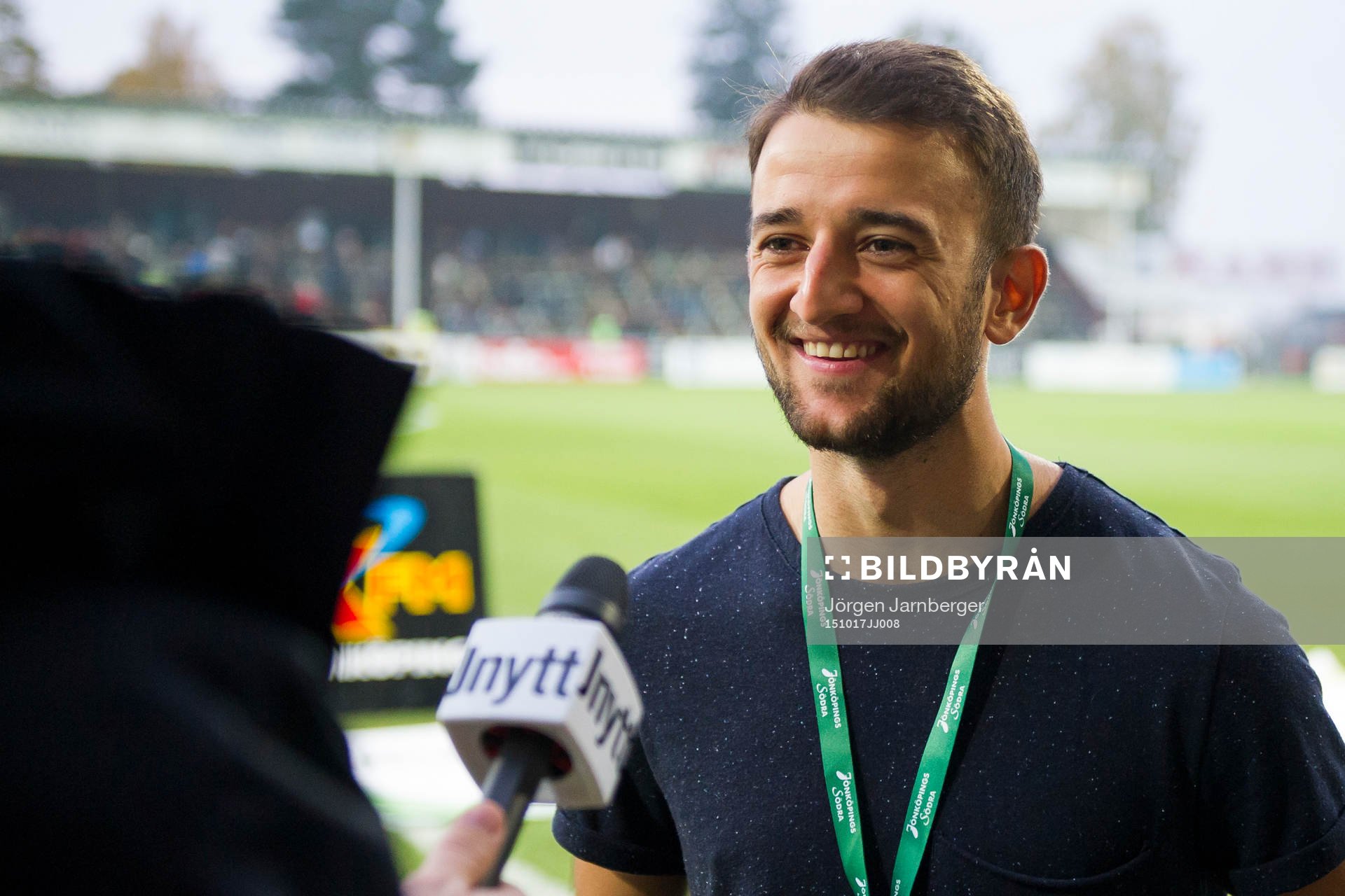 Jönköpings Robert Gojani som är avstängd i dagens match