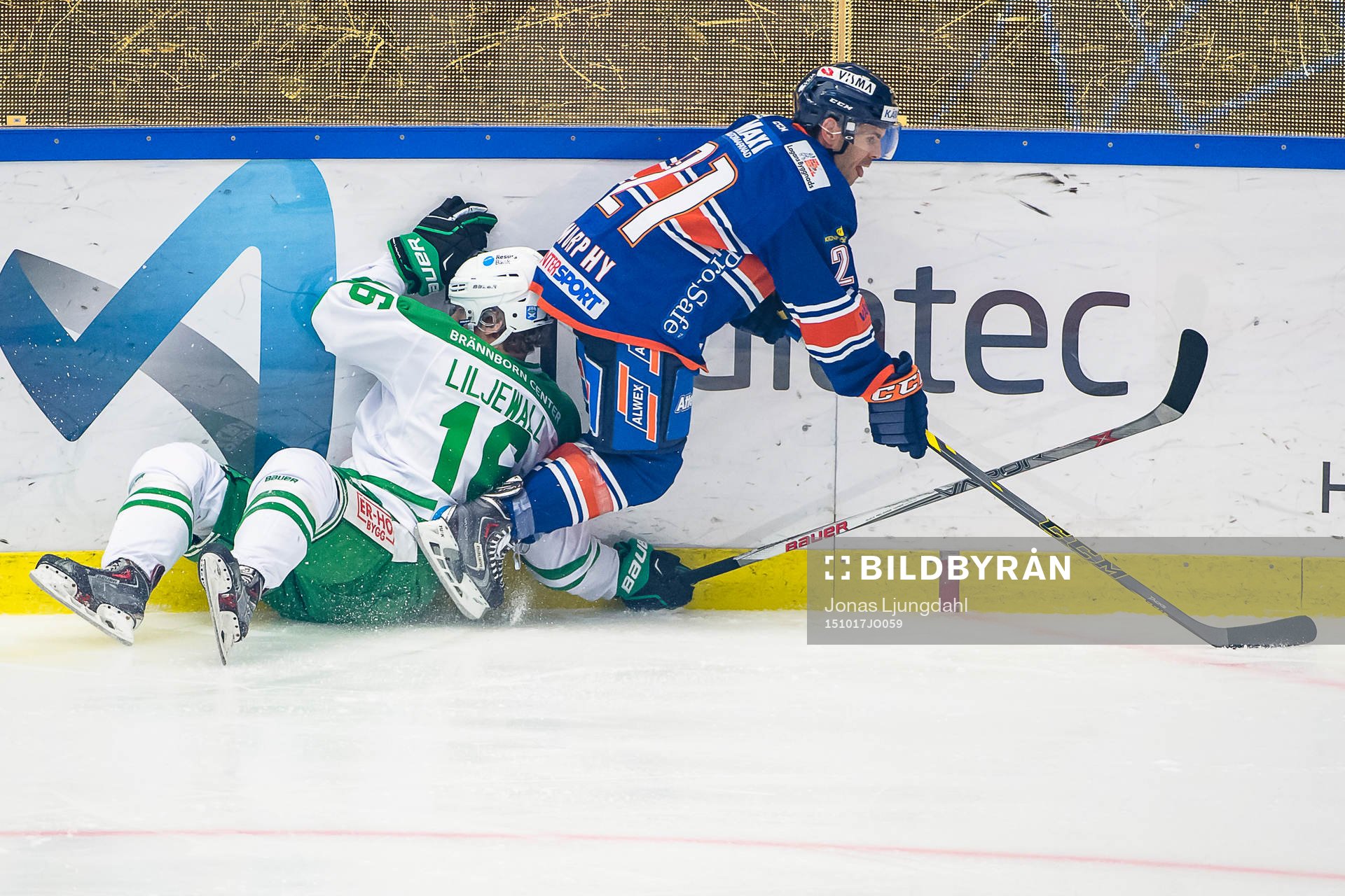 Rögles Christopher Liljewall faller