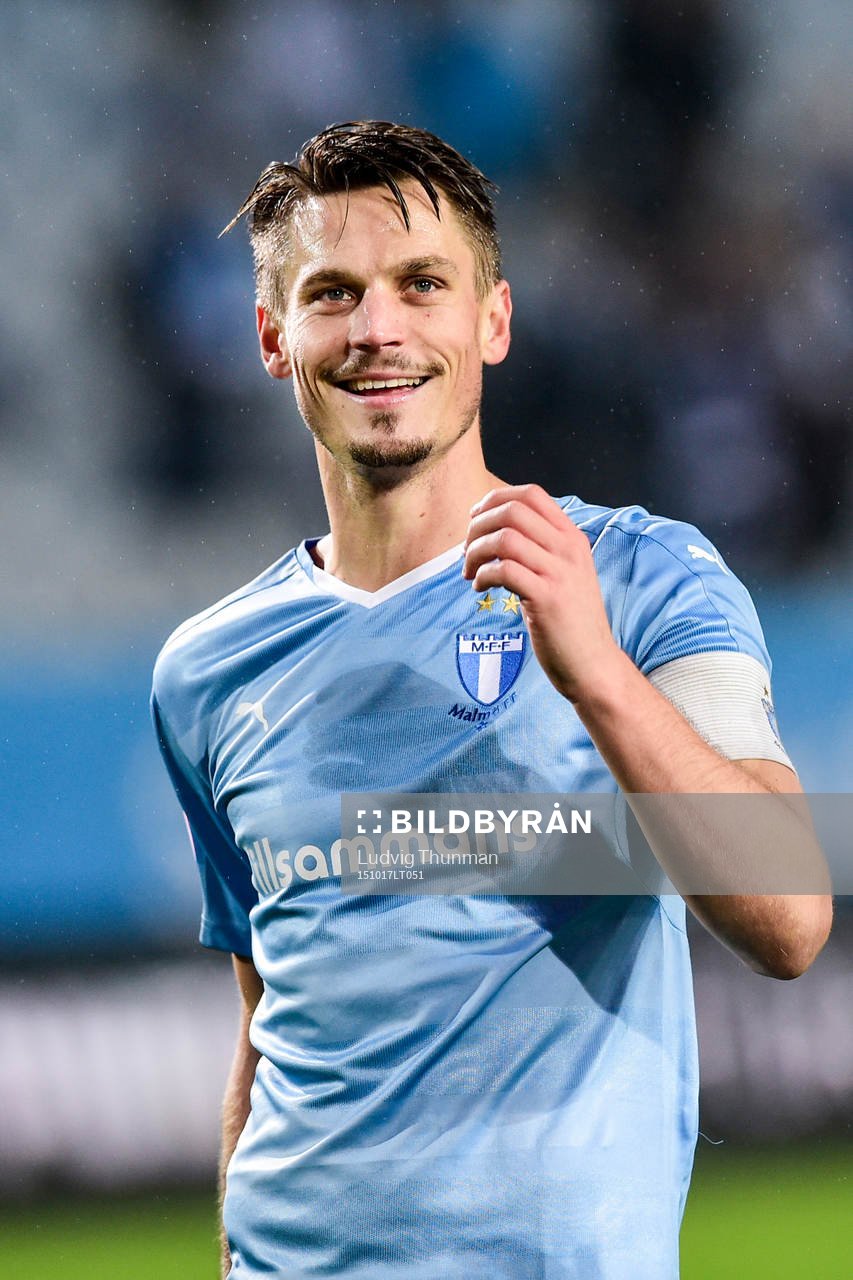 Malmös Markus Rosenberg jublar efter fotbollsmatchen i Allsvenskan mellan Malmö FF och Kalmar den 17 oktober 2015 i Malmö. 