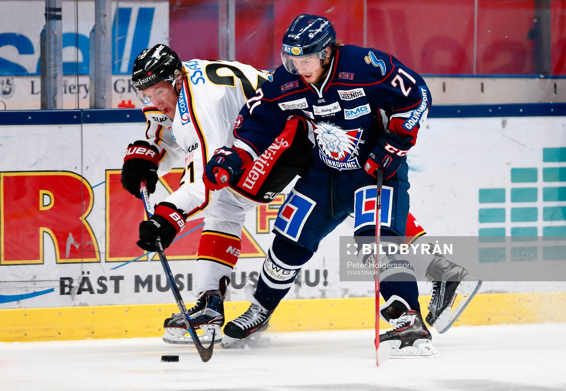 Luleås Emil Sylvegård och Linköpings Anton Blomberg