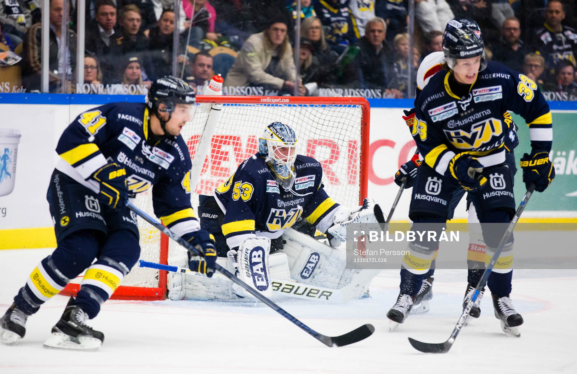 s Chris Campoli, målvakt Fredrik Pettersson-Wentzel och