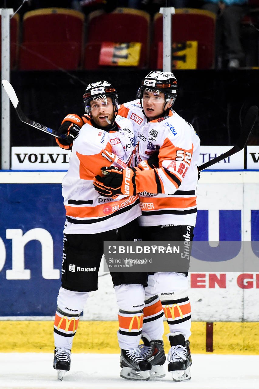 Karlskronas Mattias Guter och Maksim Matushkin jublar