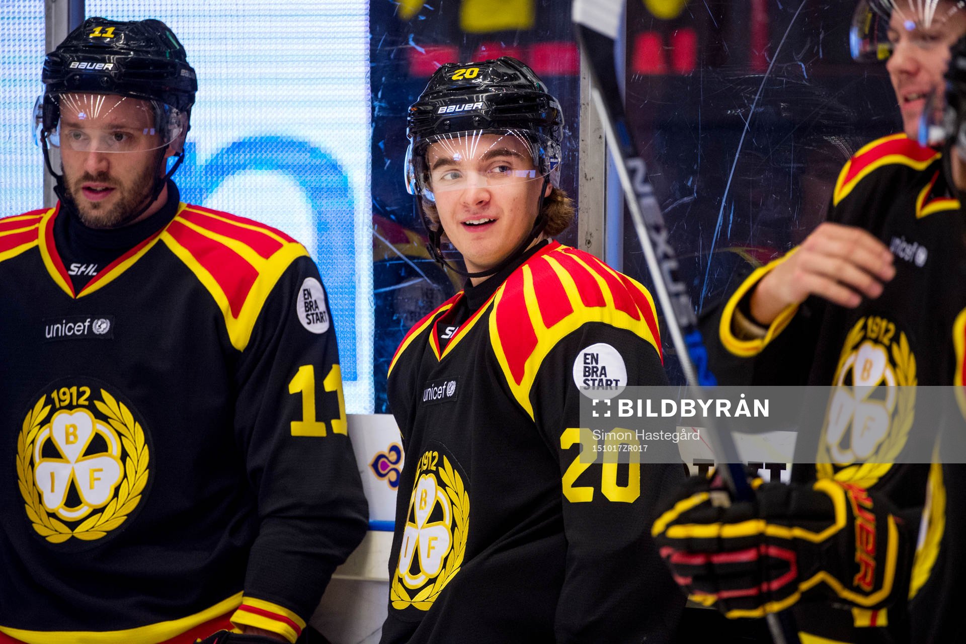 Brynäs Adam Brodecki före ishockeymatchen i SHL mellan