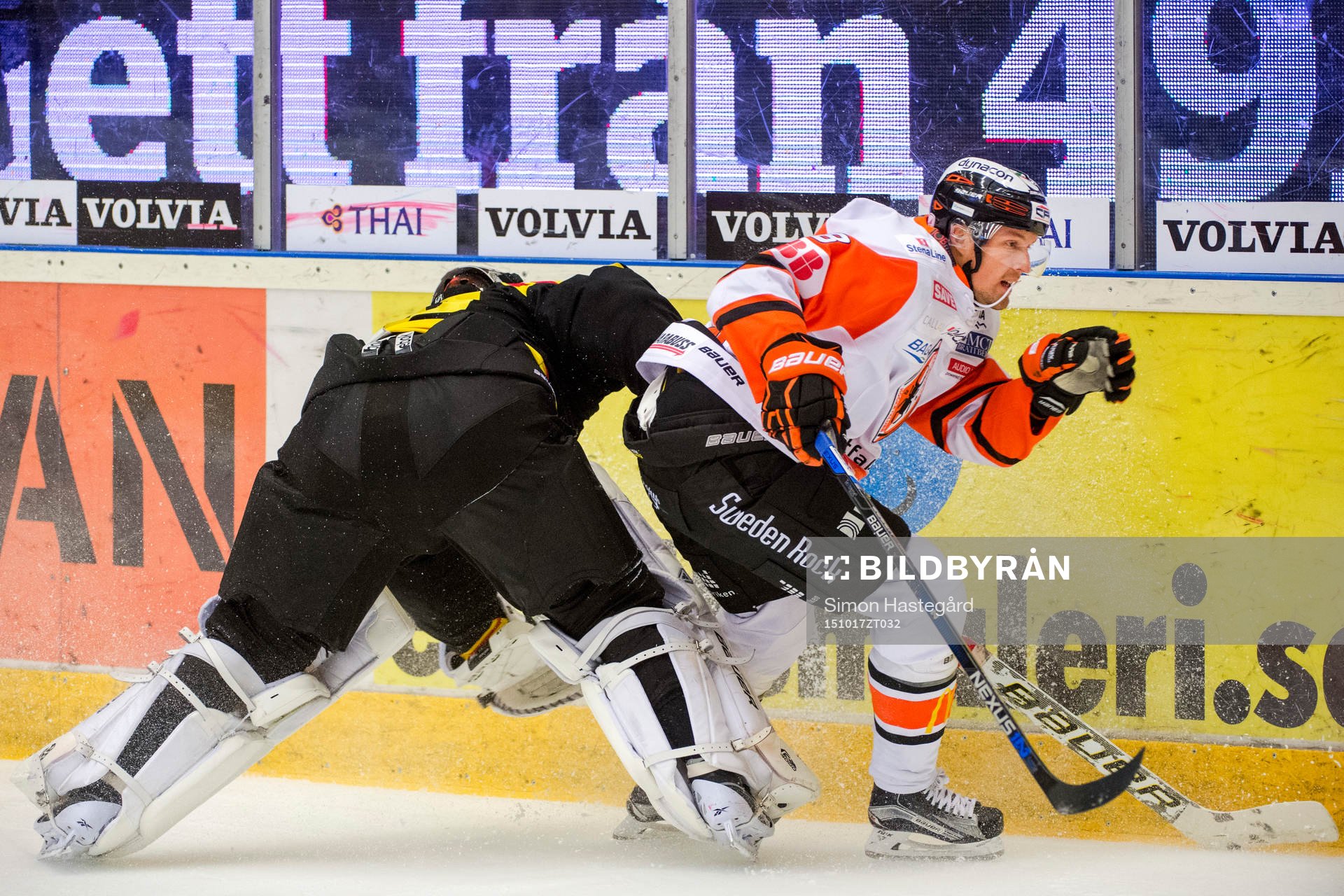 Brynäs målvakt Bernhard Starkbaum och Karlskronas Emil