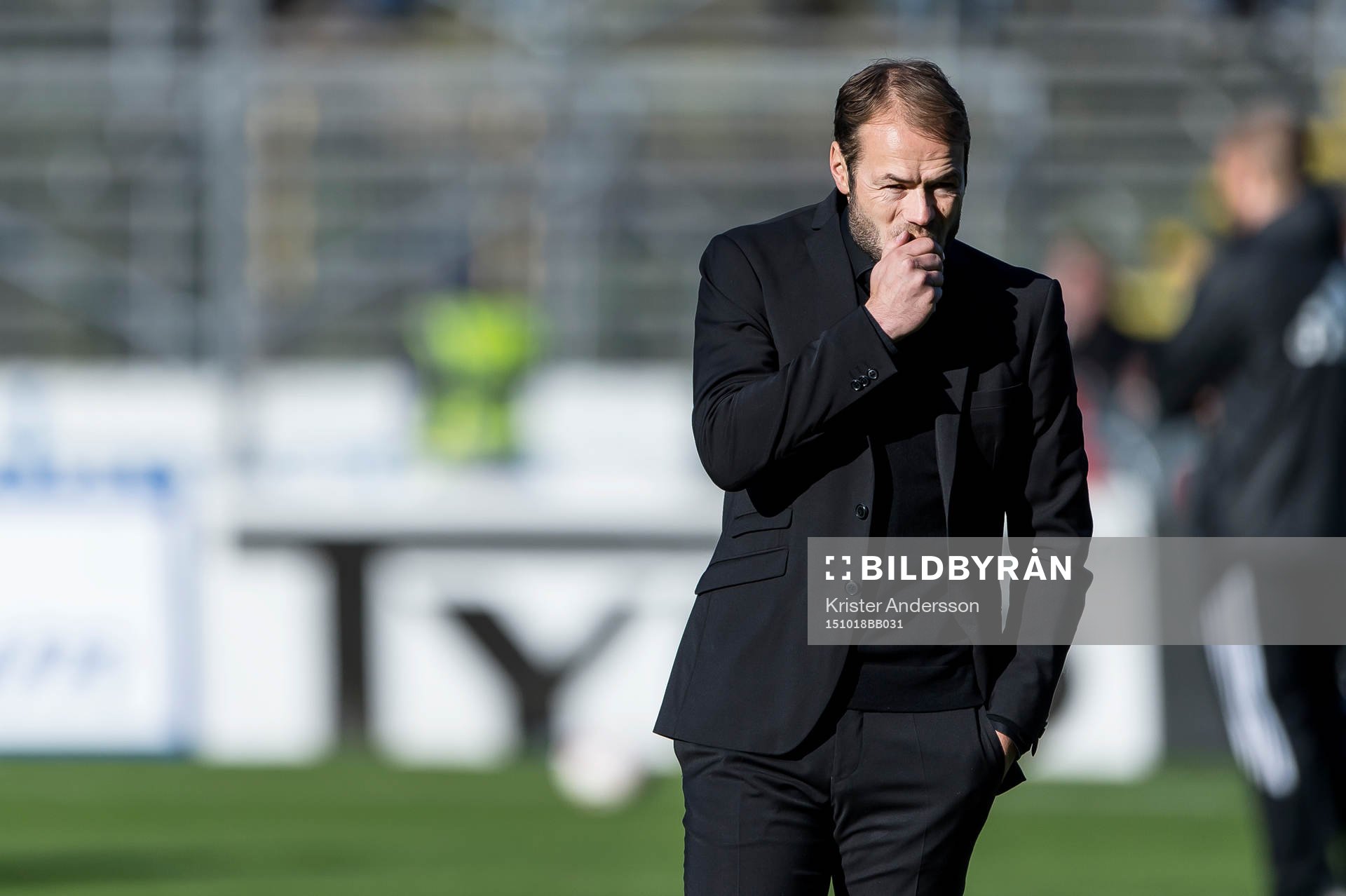 s tränare Andreas Alm före fotbollsmatchen i Allsvenskan