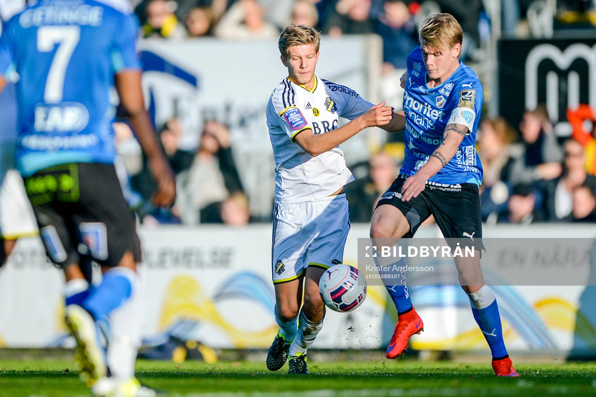 s Anton Jönsson Salétros och Halmstads Eric Smith