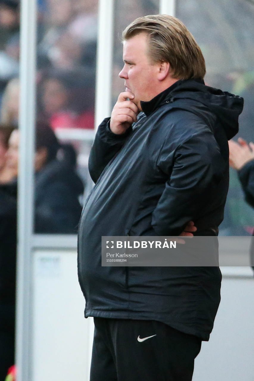 Eskilstuna Uniteds Viktor Eriksson tankfull