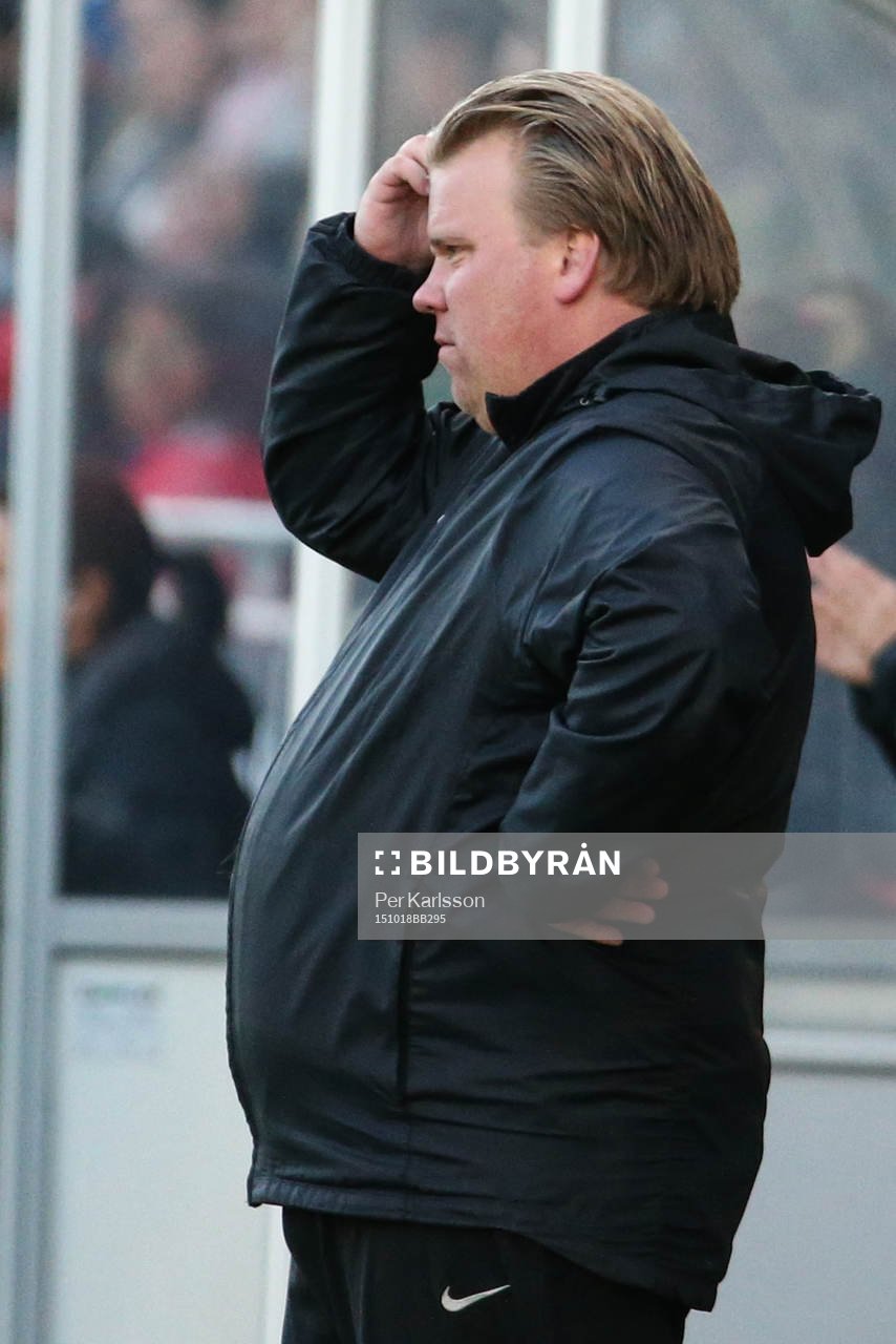 Eskilstuna Uniteds Viktor Eriksson tankfull
