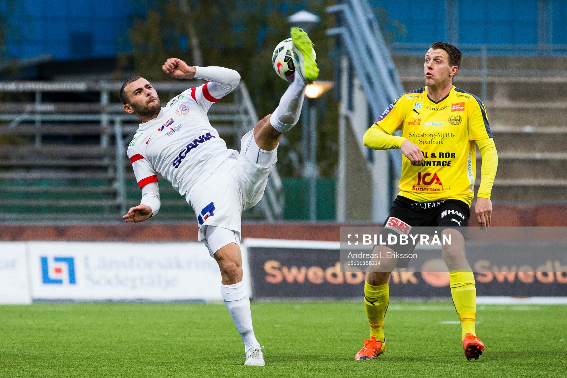 Assyriskas Mattias Genc med en cykelspark framför ögonen