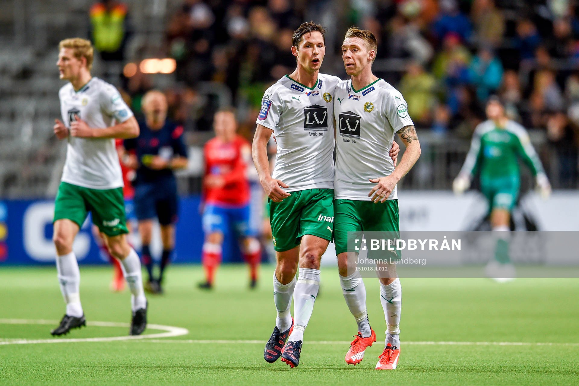 Hammarbys Philip Haglund och Birkir Már Saevarsson jublar
