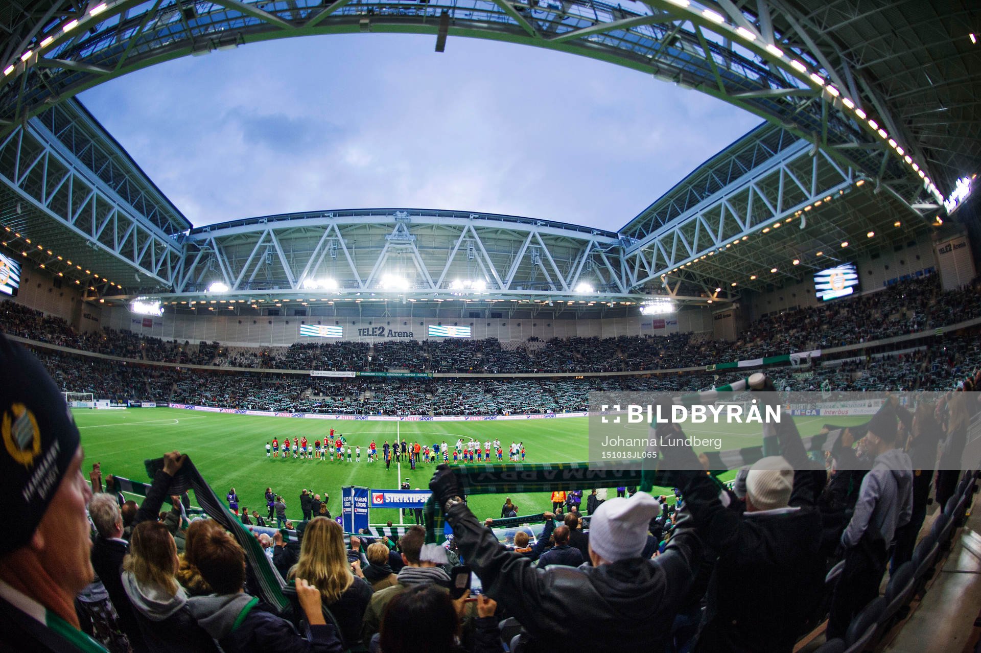 28 797 personer på läktaren