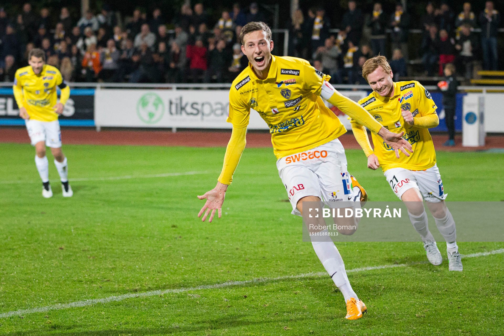 Falkenbergs Gustaf Nilsson jublar